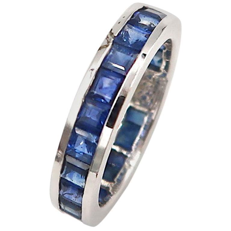 All-Rounder Princess Cut Sapphire 18 Karat White Gold Band Ring For Sale