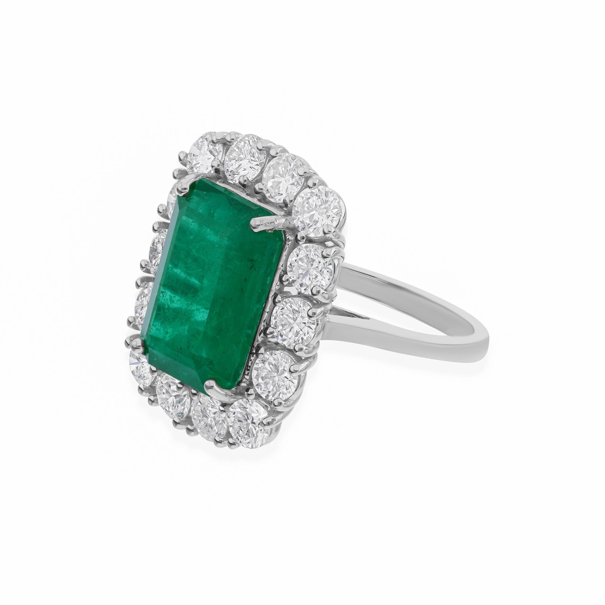 in vendita:  Tutte le tariffe pagate Anello di fidanzamento con diamante aureolato taglio smeraldo in oro bianco 18 carati 6