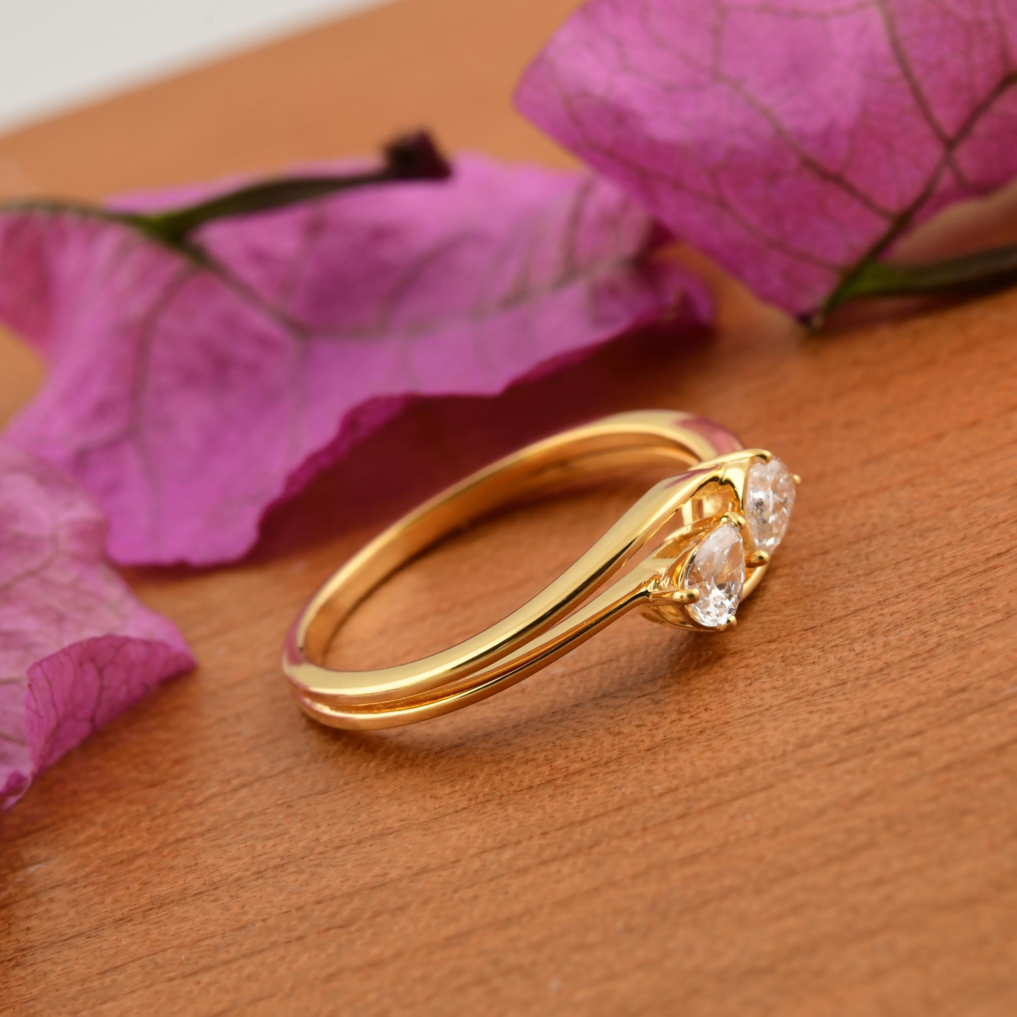 in vendita:  Tutte le tariffe sono pagate Dainty Two Stone Pear Cut Diamond Ring Regalo in oro giallo 18 carati 6