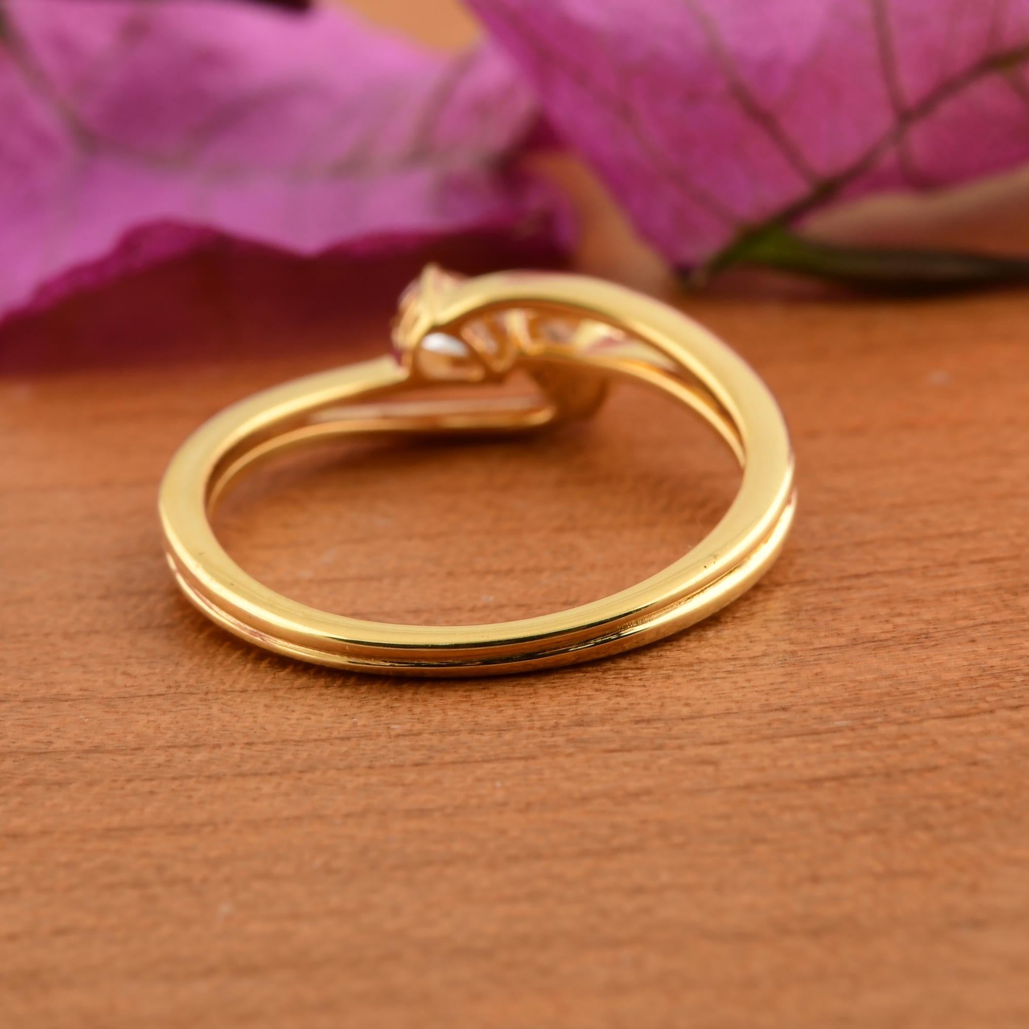 in vendita:  Tutte le tariffe sono pagate Dainty Two Stone Pear Cut Diamond Ring Regalo in oro giallo 18 carati 9