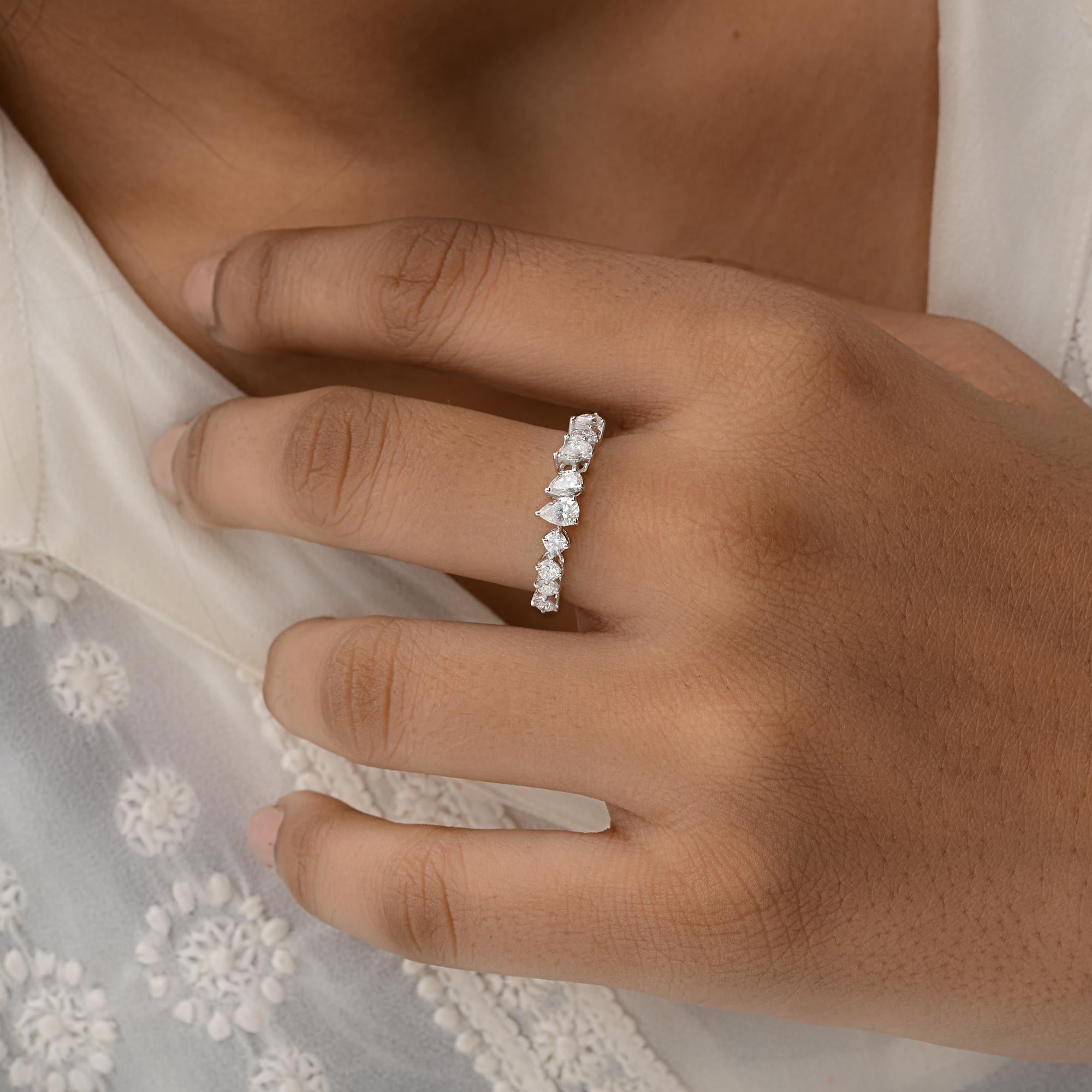 in vendita:  Tutte le tariffe pagate Anello a mezza eternità con diamante rotondo a pera in oro bianco 18 carati 2