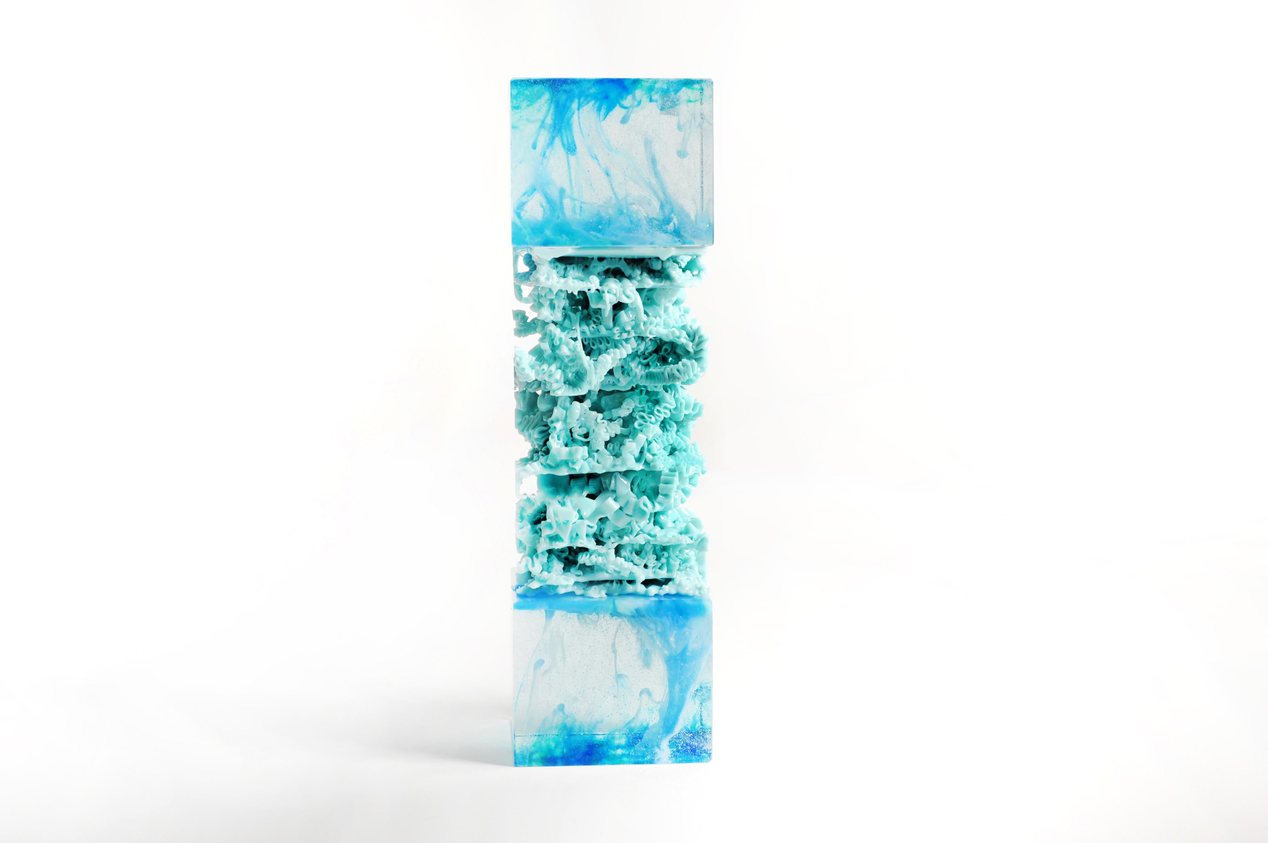 All Tip 'N' No Iceberg Skulptur Glas Vs:: Plastik Kollektion (Moderne) im Angebot
