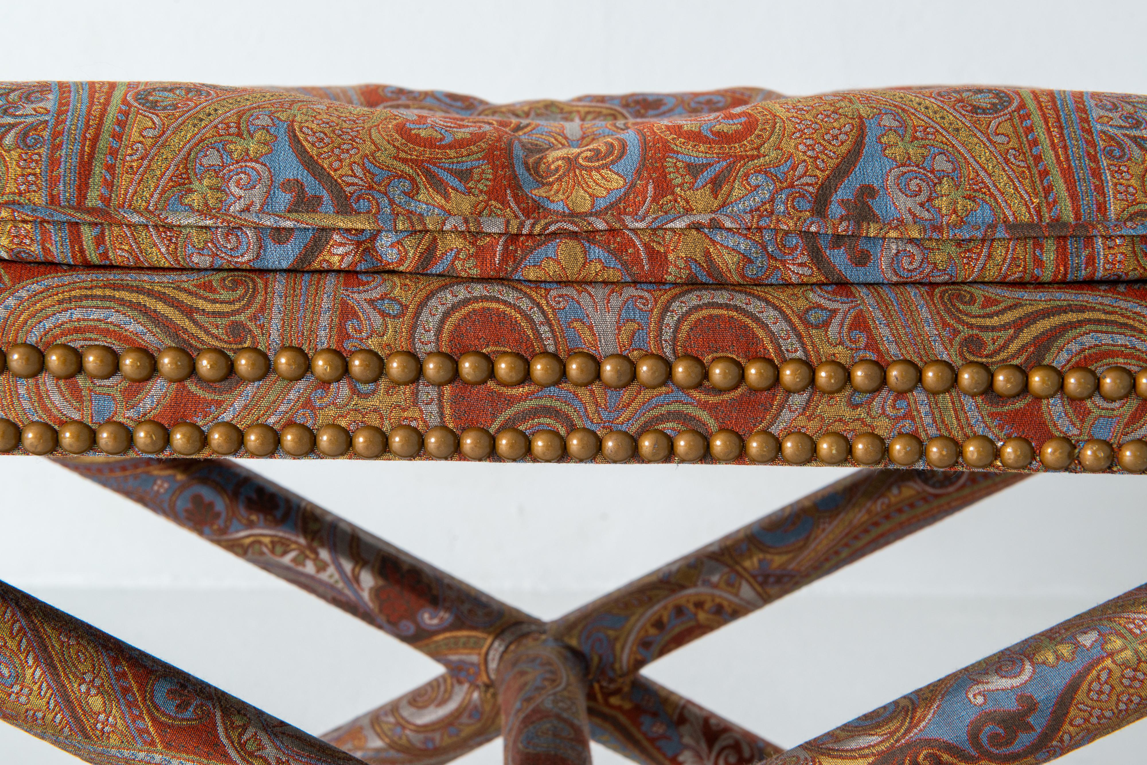 All Upholstered X Form Base Paisley Bench, Billy Baldwin Style Bon état - En vente à Stamford, CT
