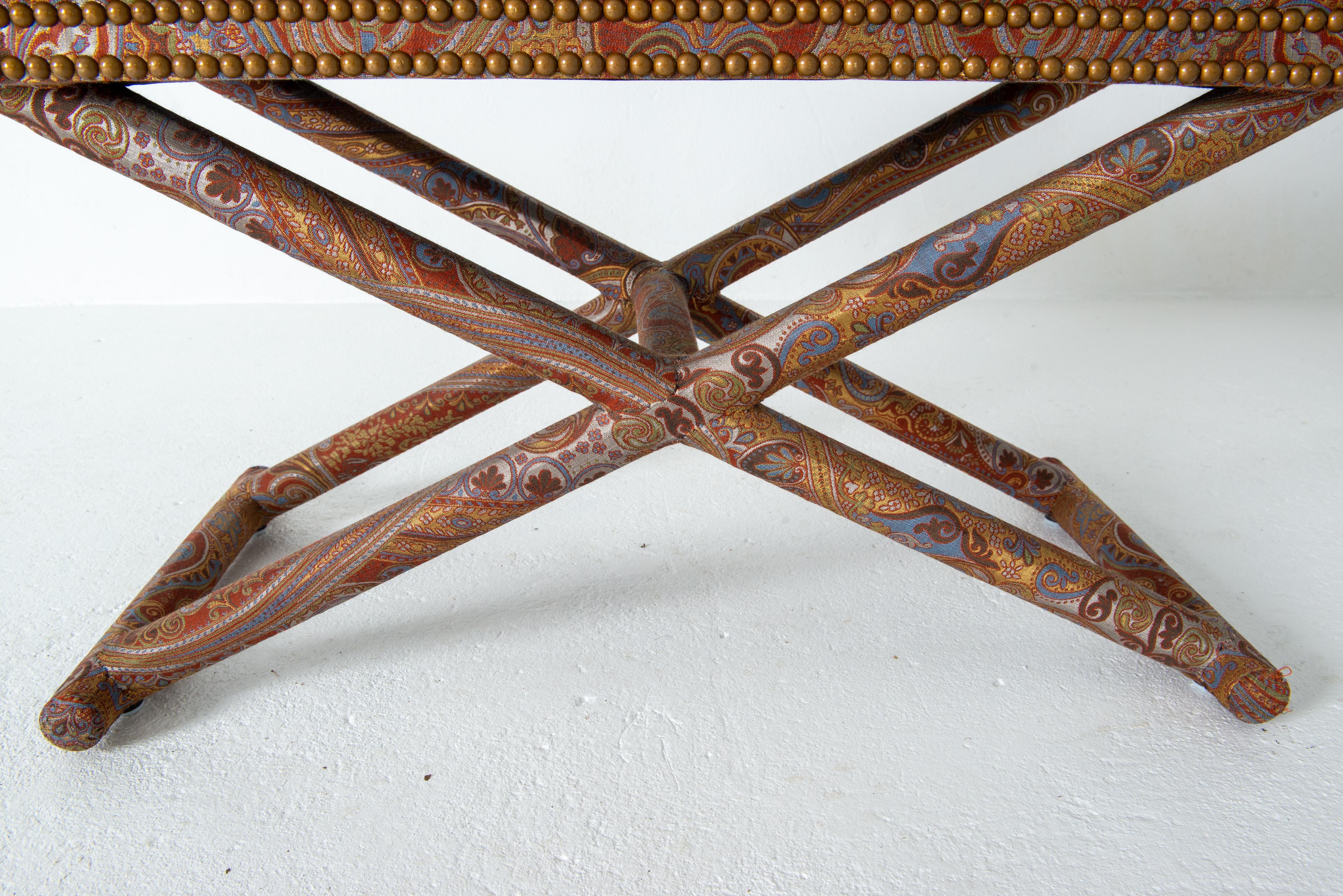 Fin du 20e siècle All Upholstered X Form Base Paisley Bench, Billy Baldwin Style en vente