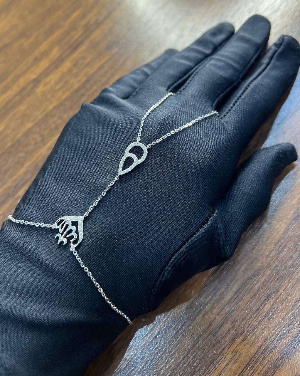 Bracelet d'affirmation « Lord Finger Ring Chain Diamond Symbol » en or blanc Neuf - En vente à Oakton, VA