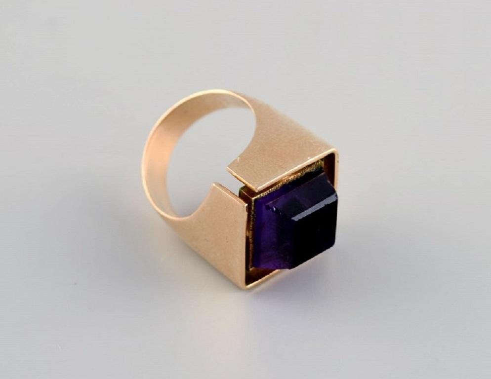 Allan Børge Larsen, Danish goldsmith. Modernist vintage ring in 14 carat gold In Excellent Condition For Sale In bronshoj, DK
