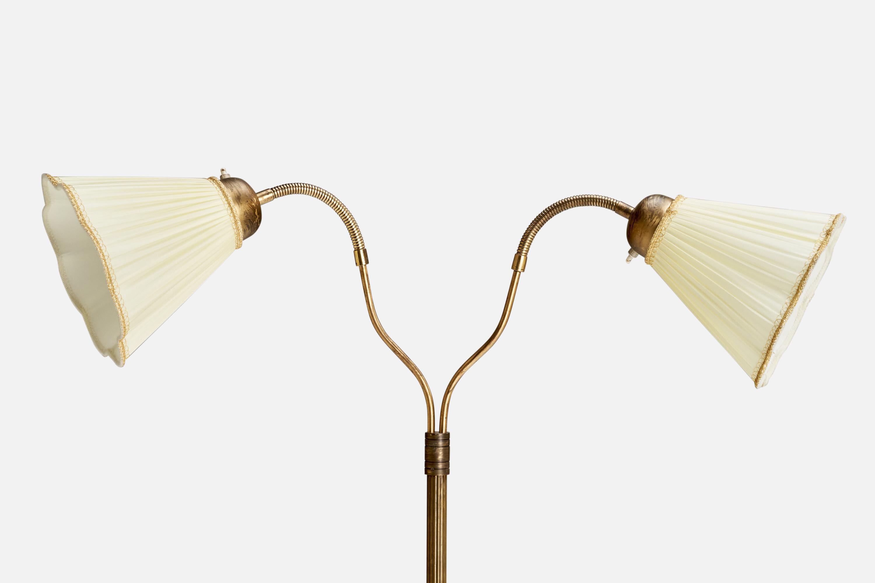Scandinave moderne Lampadaire Allan Dolge, laiton, orme, tissu, Suède, années 1940 en vente