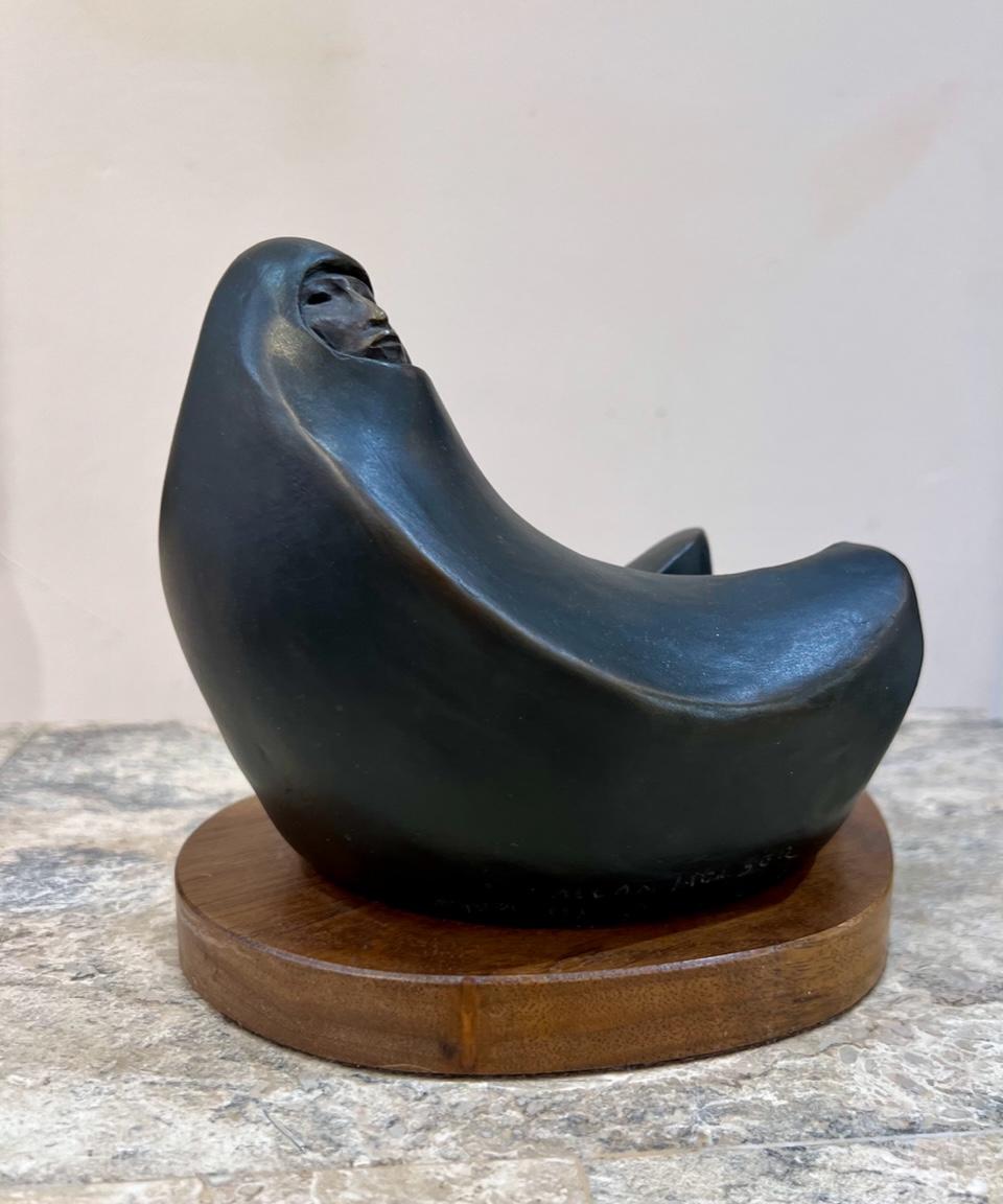 Observante, de Allan Houser, bronce, escultura, edición limitada, figura de manta en venta 1