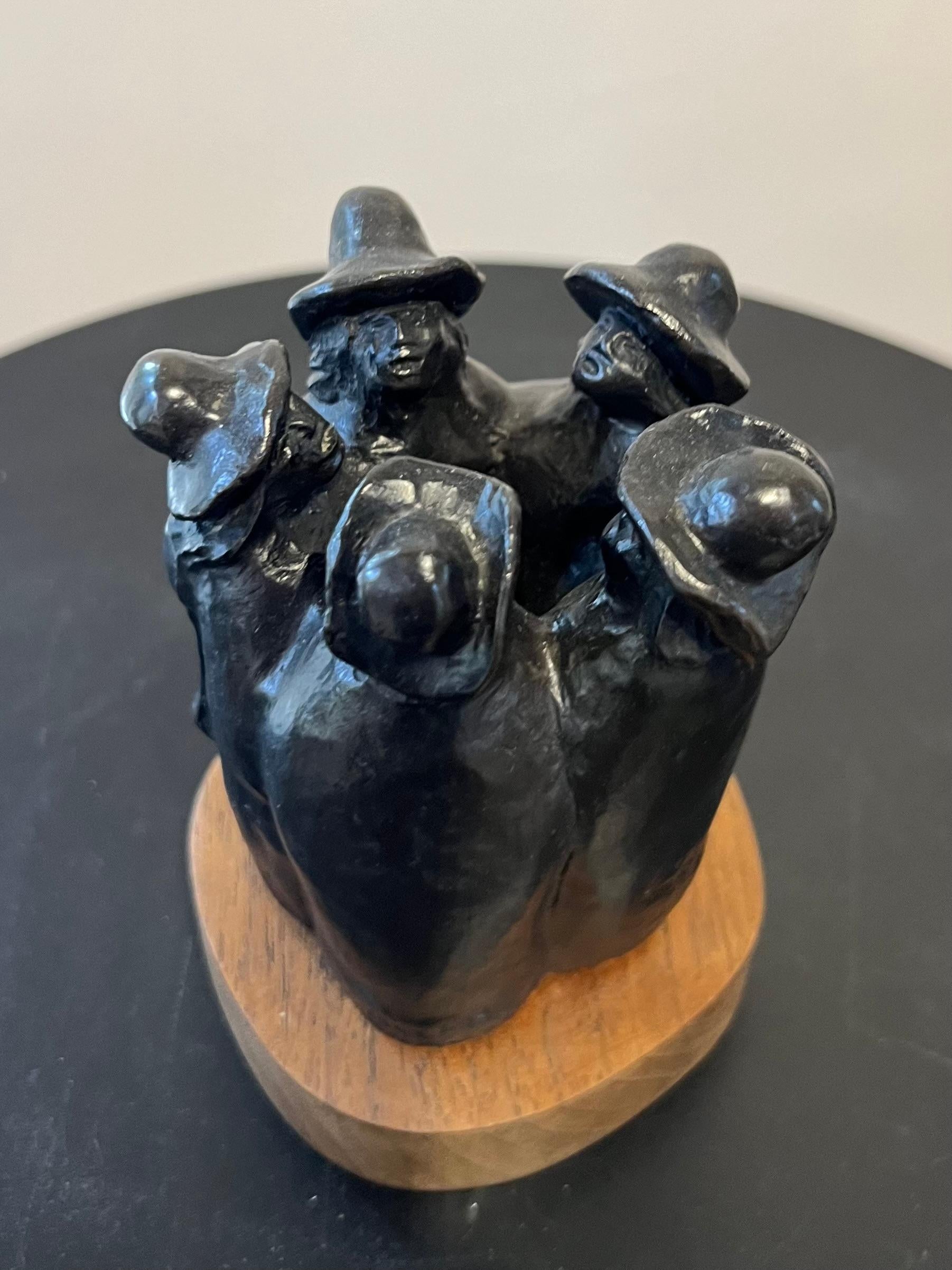 En algún lugar de la reserva, Bronce, Escultura, Allan Houser, Apache, Cantante en venta 7