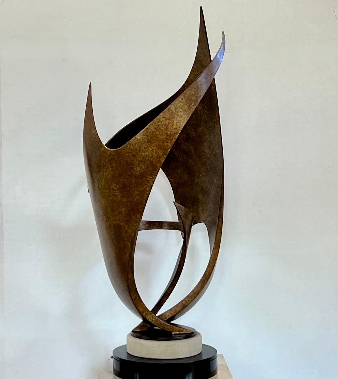 Spirit of the Wind d'Allan Houser, apache, abstrait, sculpture, limitée en vente 2