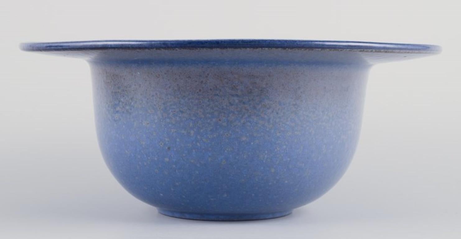 Vernissé Allan Hytholm, Danish studio ceramist. Large ceramic bowl with checkered pattern en vente