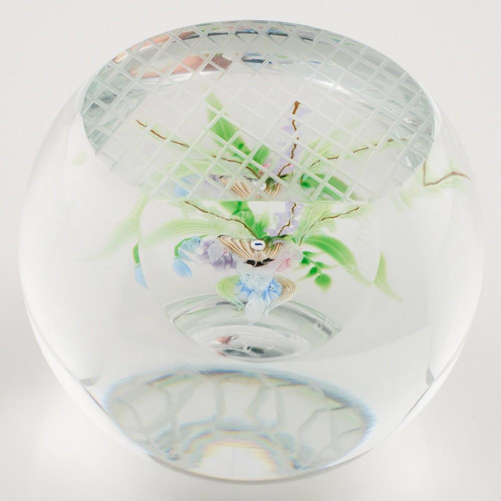 Allan Scott Caithness Whitefriars Hanging Basket Lampwork Paperweight 1988 In Good Condition For Sale In Tunbridge Wells, GB