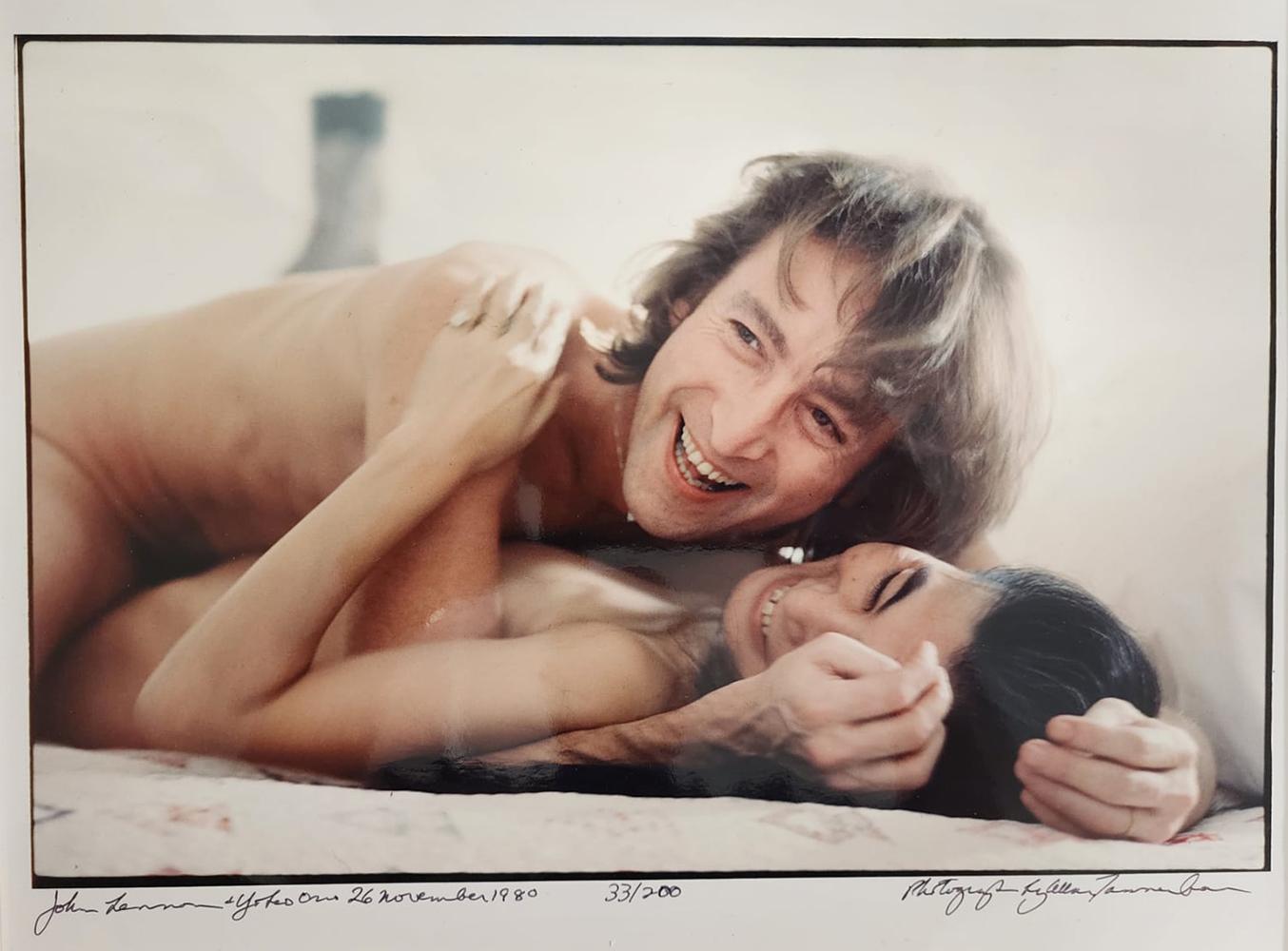 Allan Tannenbaum Figurative Photograph - John and Yoko Kimonos Bed Laugh, NYC, 1980