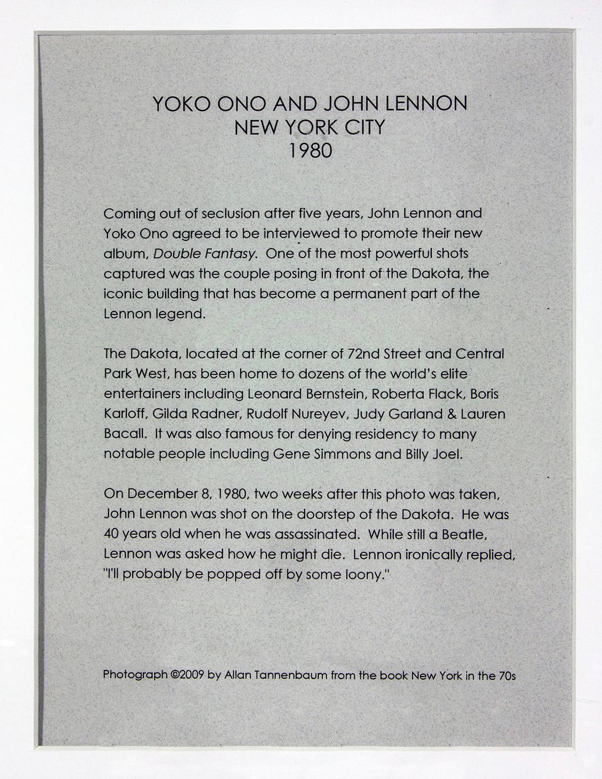„John Lennon und Yoko Ono“, Fotografie von Allan Tannenbaum aus Hard Rock, 1980  im Angebot 1