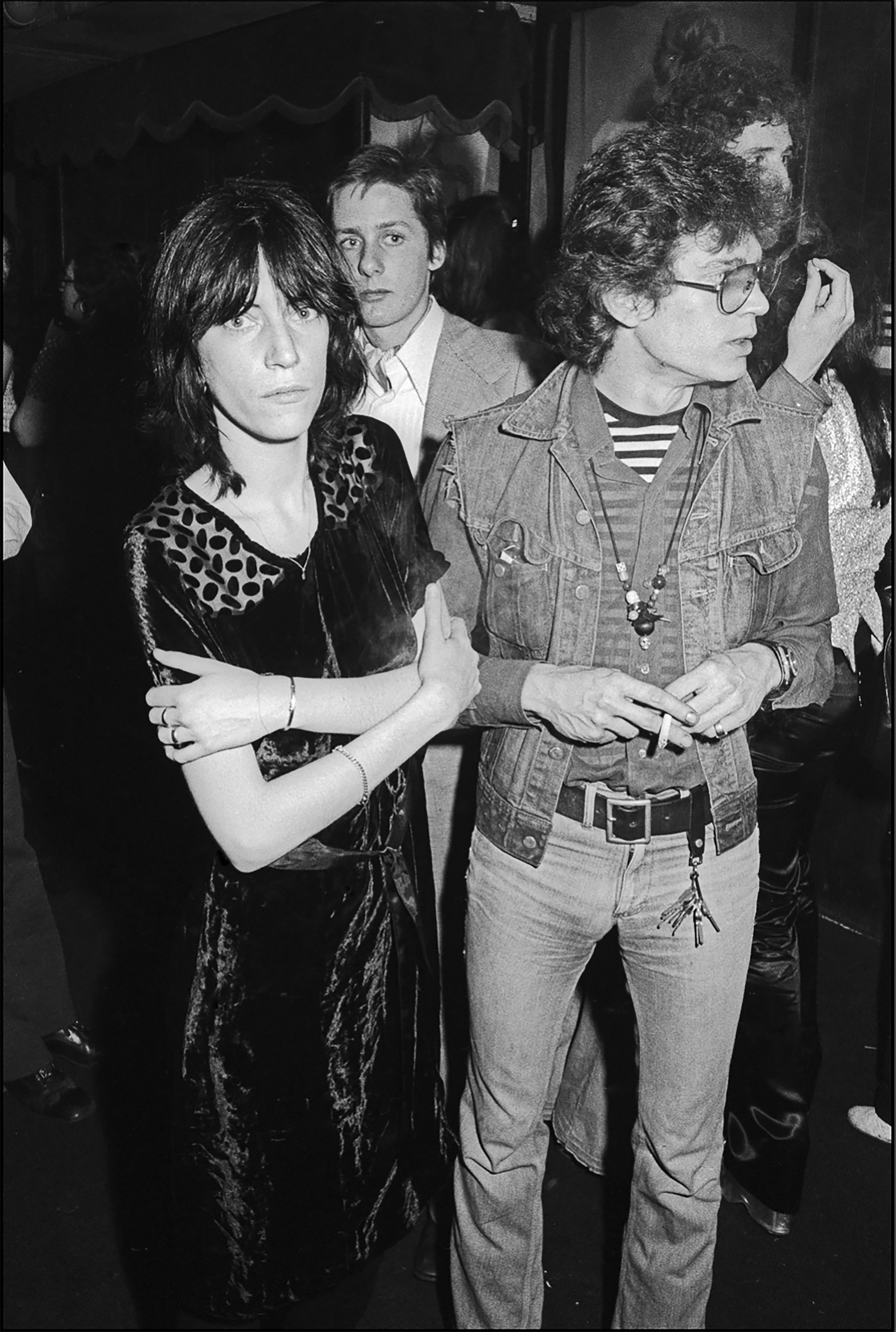 Allan Tannenbaum Portrait Photograph - Patti Smith And Robert Mapplethorpe, 82 Club, 1974