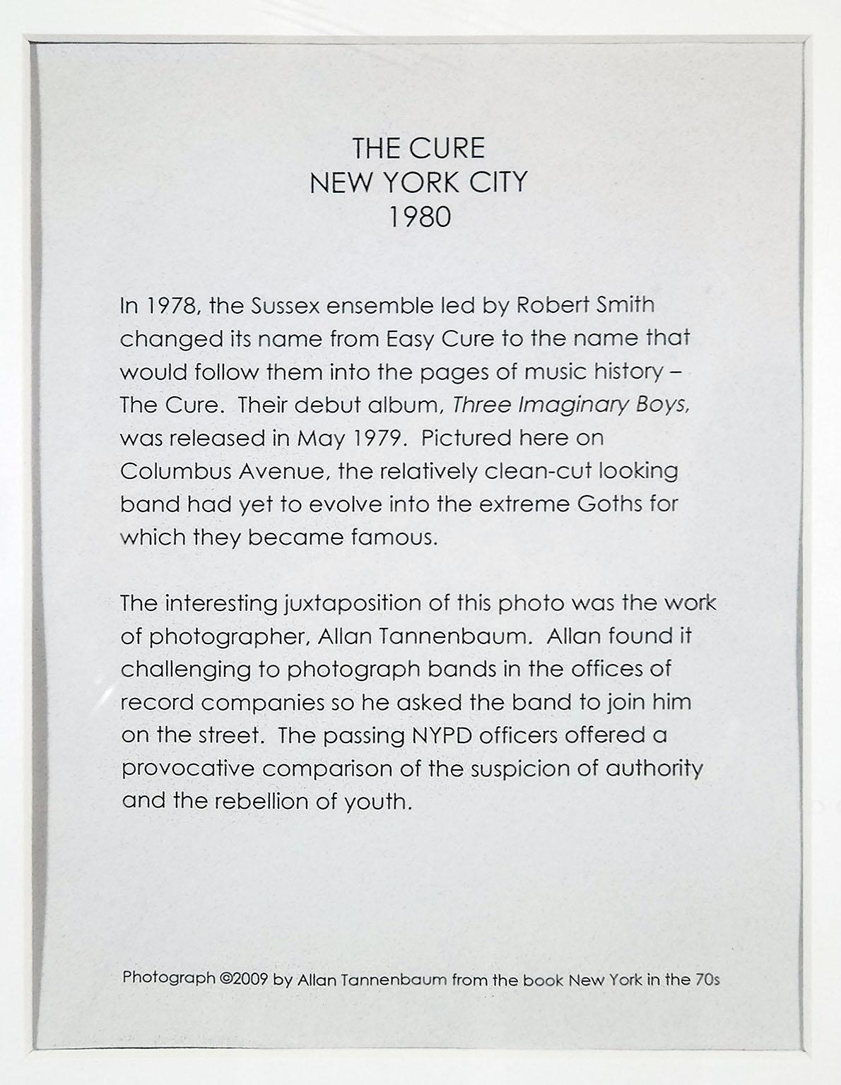 « The Cure Gets Caught on Columbus Ave., NYC 4/11/80 » photo d'Allan Tannenbaum  en vente 1