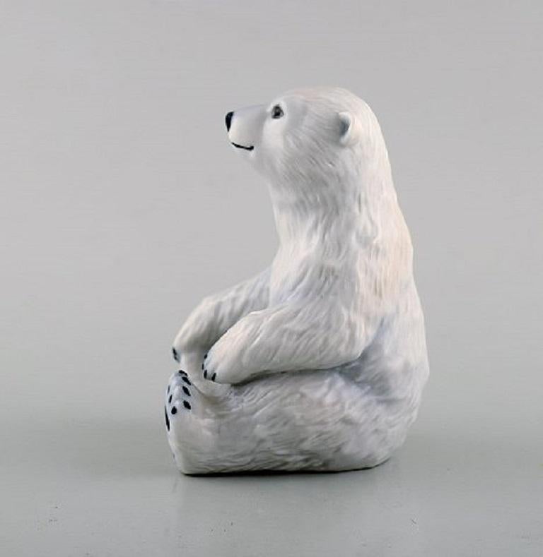 Allan Therkelsen for Royal Copenhagen. Rare porcelain figurine model 323. Polar bear.
In perfect condition.
Stamped.
Measures: 10.5 x 7.5 cm.
