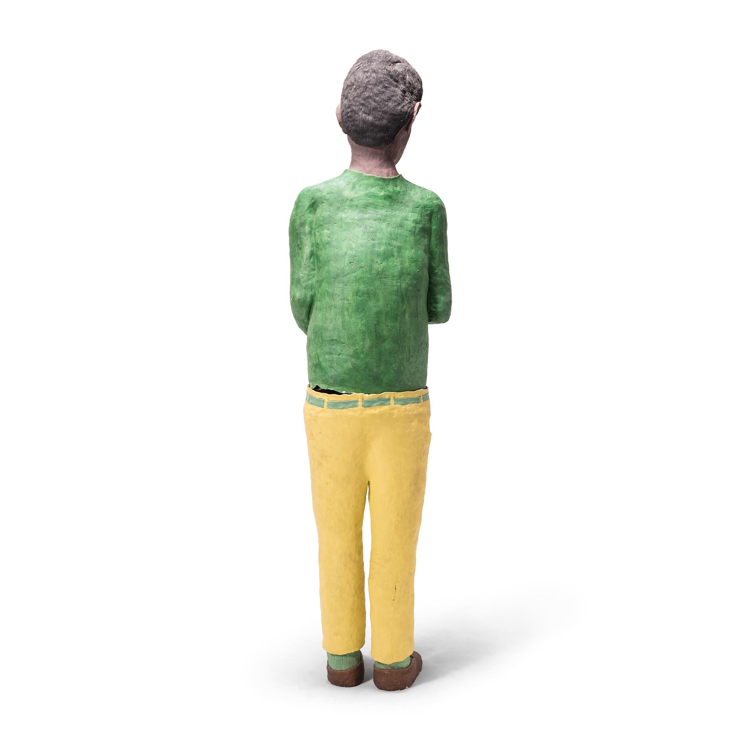 „Man in Green Shirt“, Acryl auf Keramik (Beige), Figurative Sculpture, von Allan Winkler
