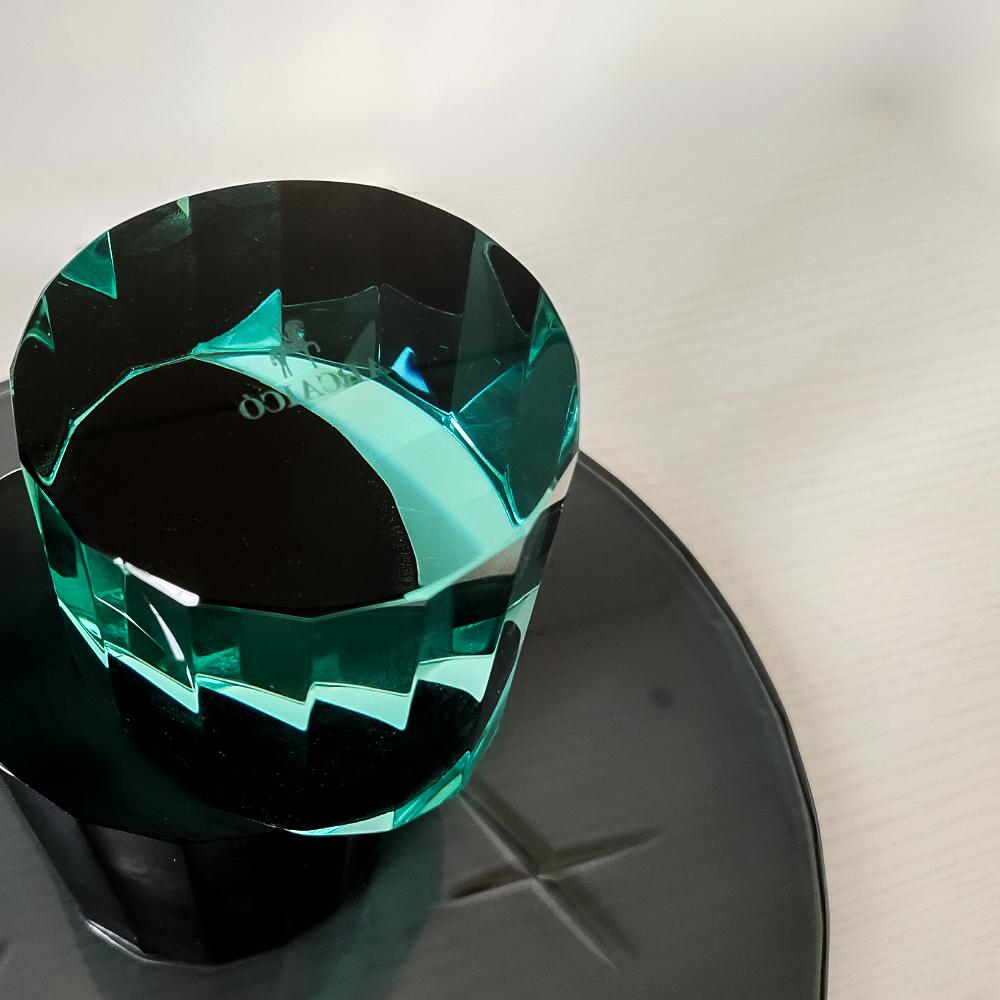 All'EDEN Schwarz/Klar/Türkis Handmade Crystal Cake Stand -  Servierstück im Zustand „Neu“ im Angebot in Glendale, CA