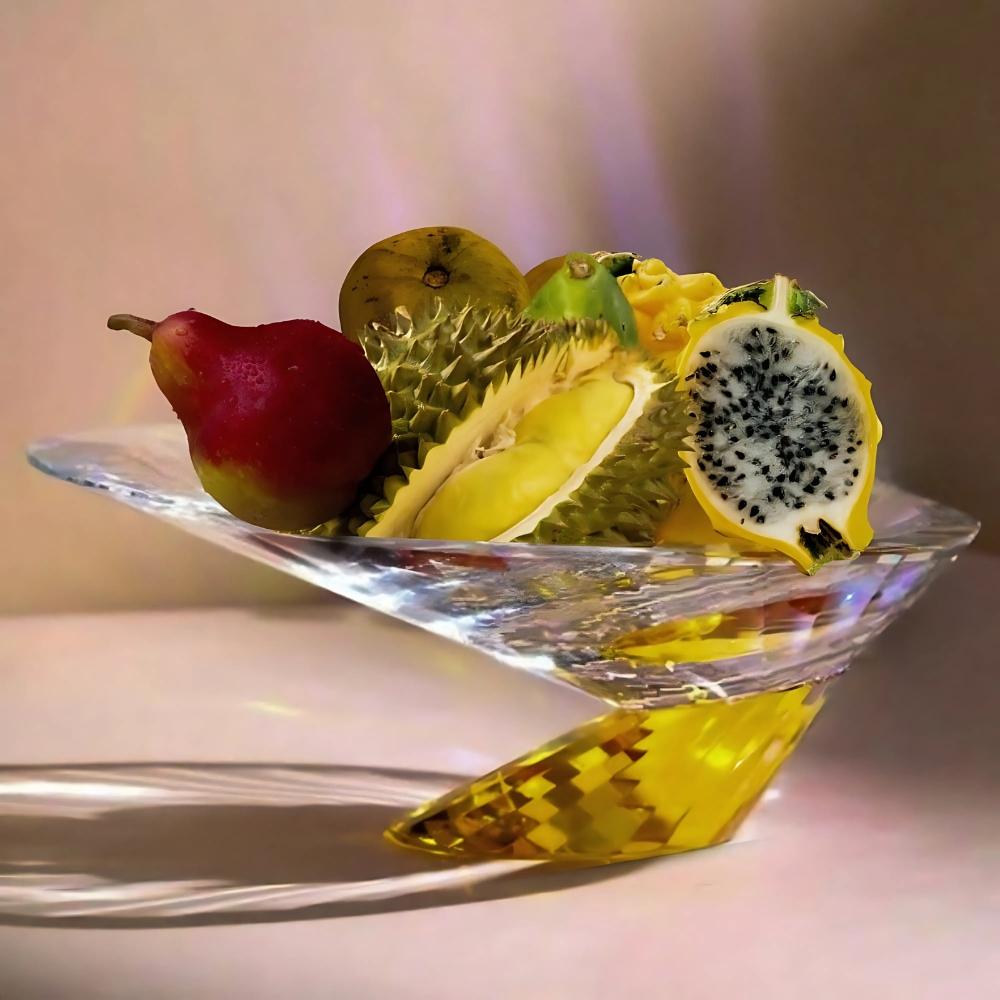  Ti presentiamo la ciotola decorativa in cristallo fatta a mano All'EDEN, con un vivace design giallo e trasparente. Questa squisita ciotola è stata realizzata meticolosamente da abili artigiani e mostra un'incredibile miscela di tonalità gialle