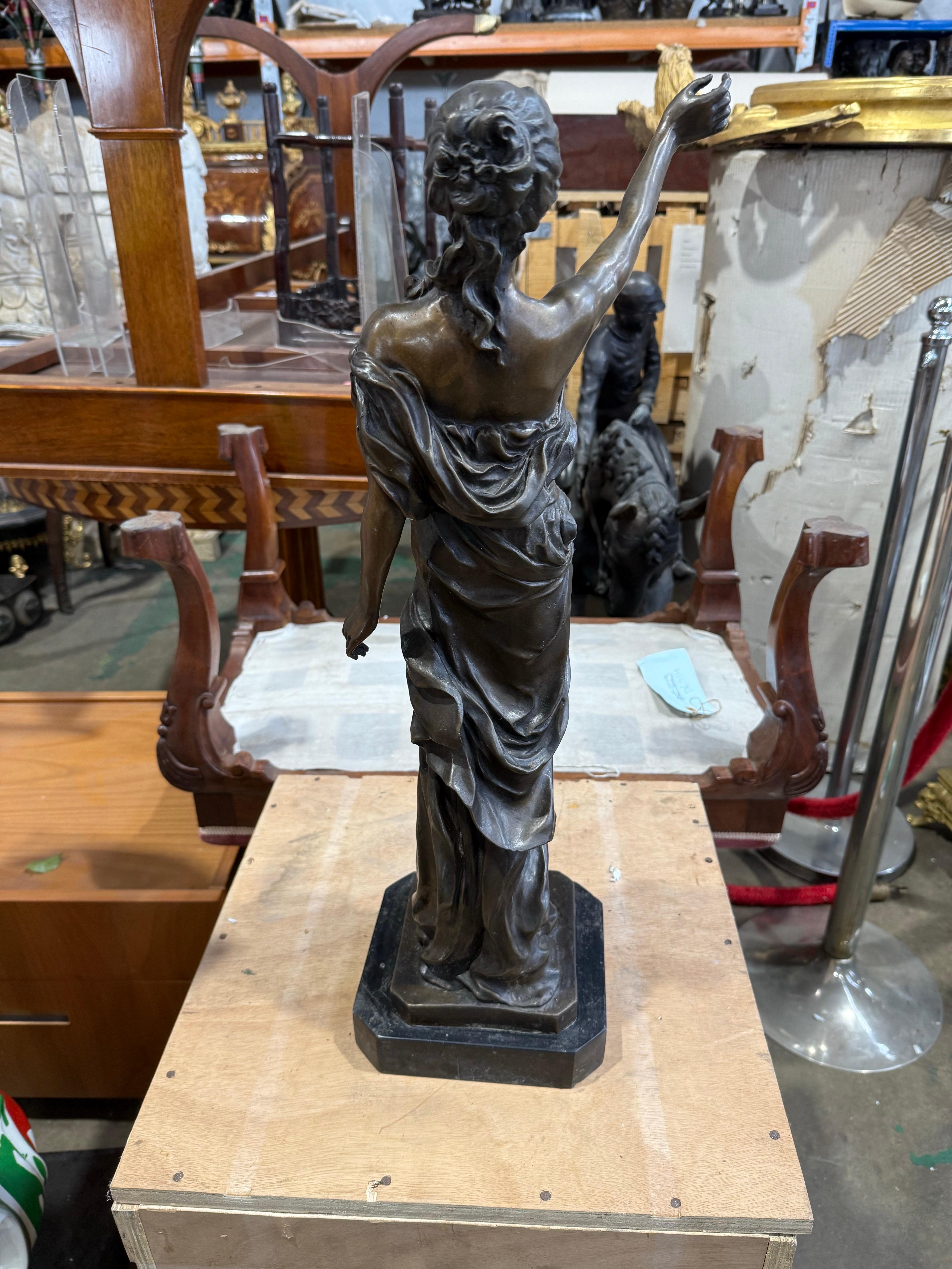Allegorical Bronze Figure of Liberty or Victory Bon état - En vente à Southall, GB