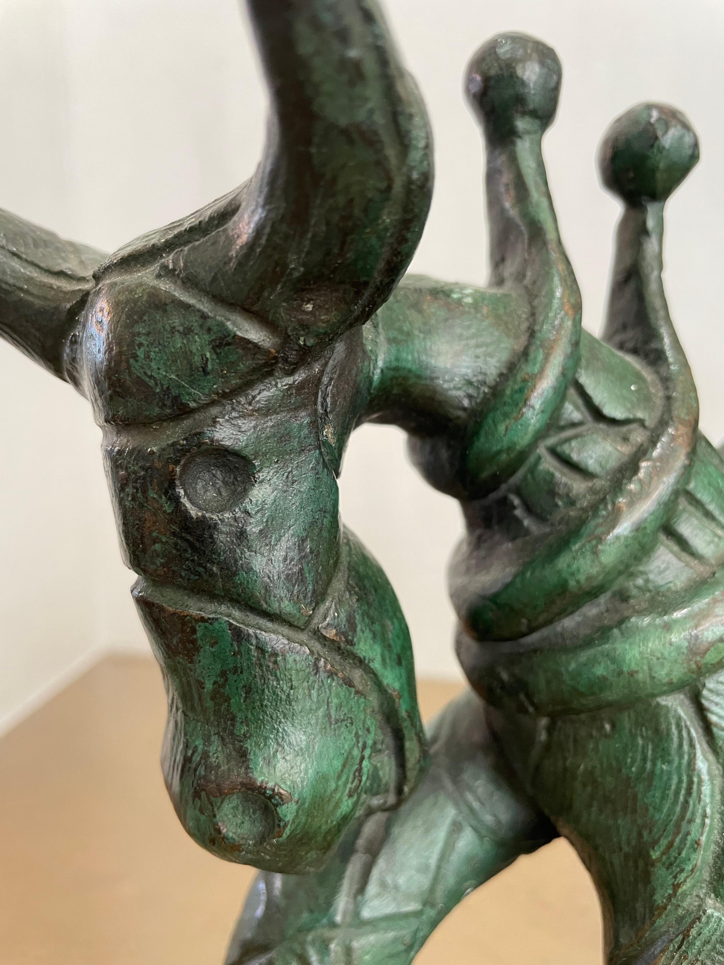 20ième siècle Sculpture allégorique en bronze d'un ange à dos de cheval en vente