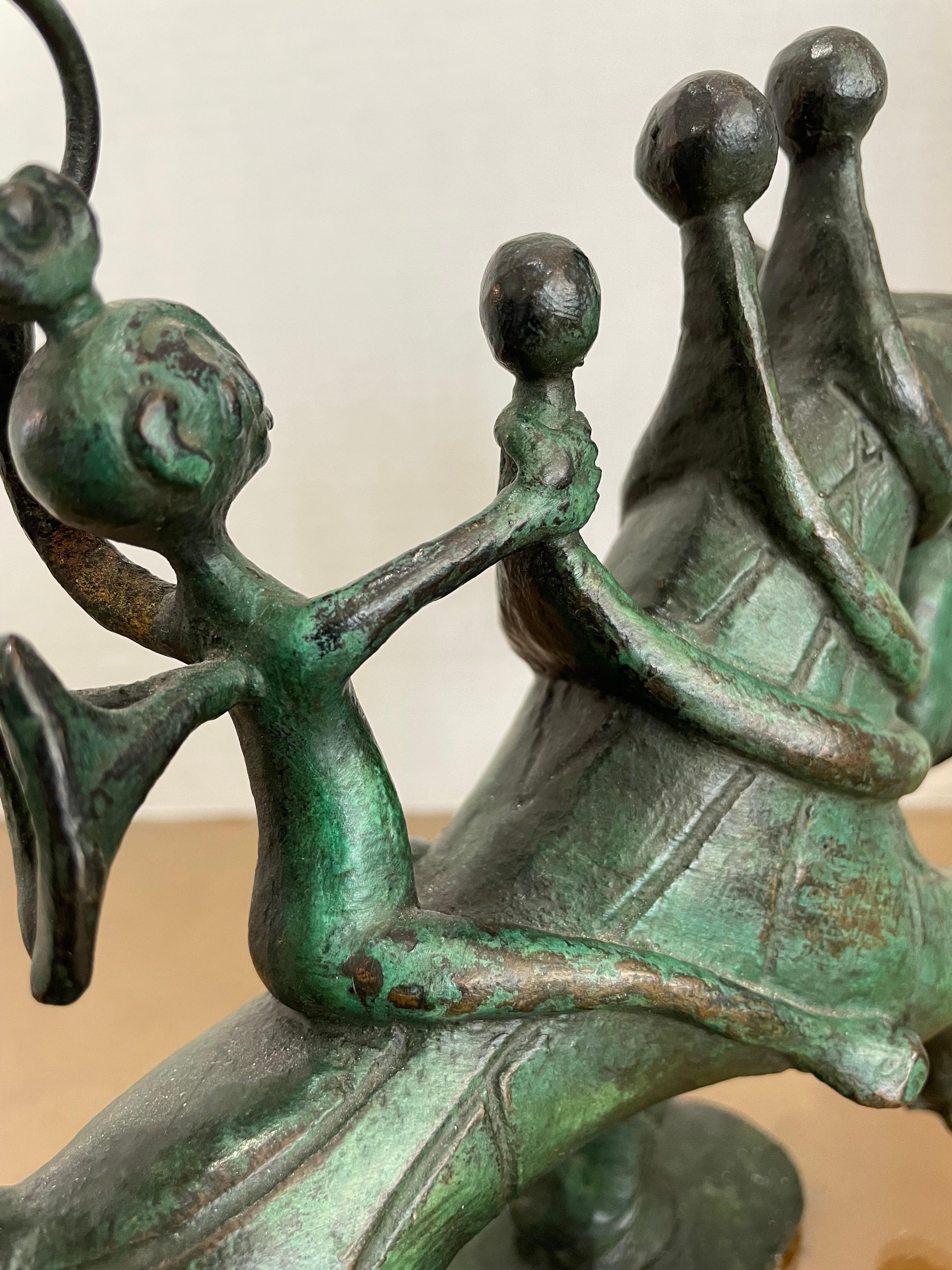 Bronze Sculpture allégorique en bronze d'un ange à dos de cheval en vente