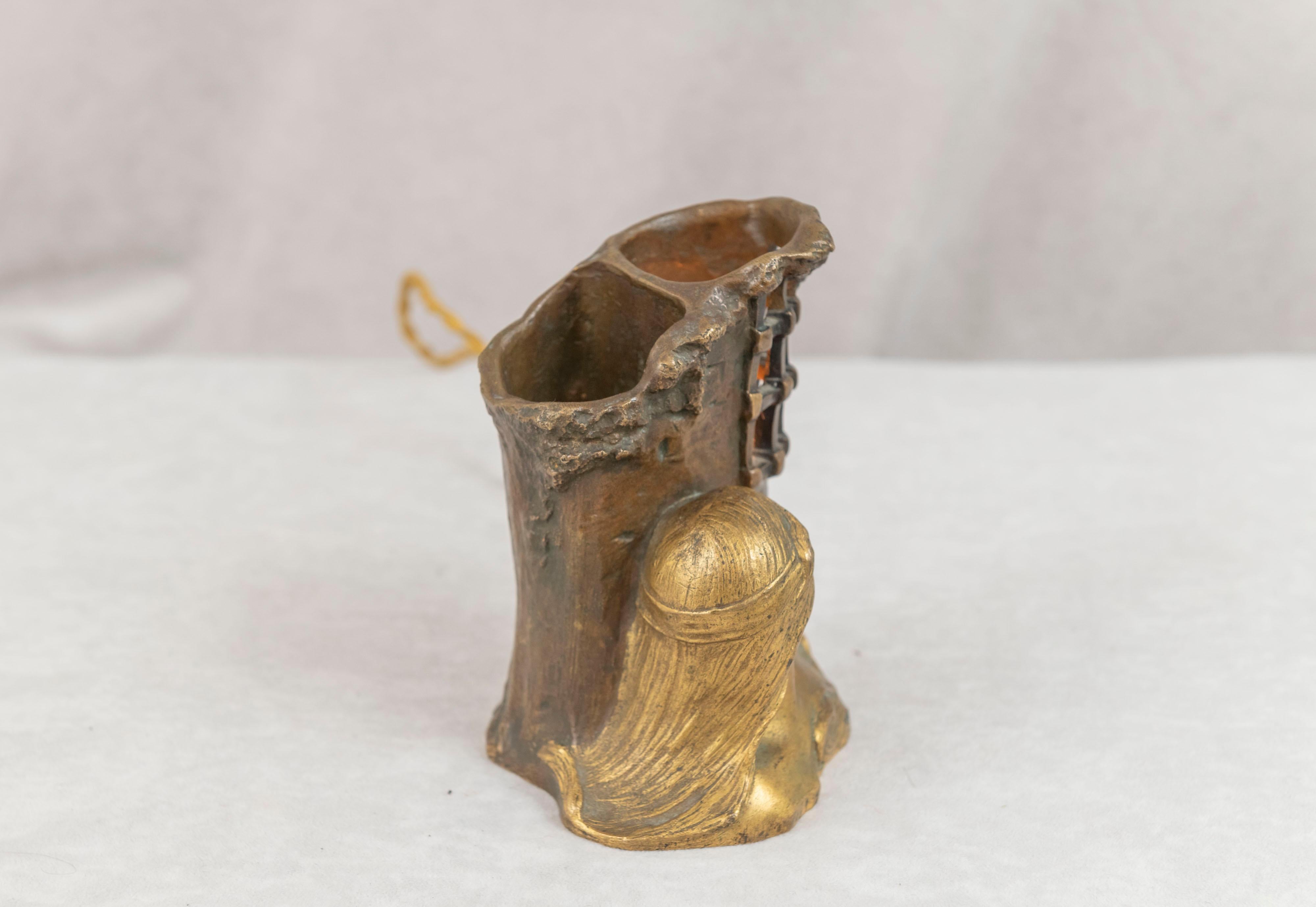 Francese Allegorical French Art Nouveau Gilt & Patinated Bronze Lamp w/ Bust of Maiden in vendita