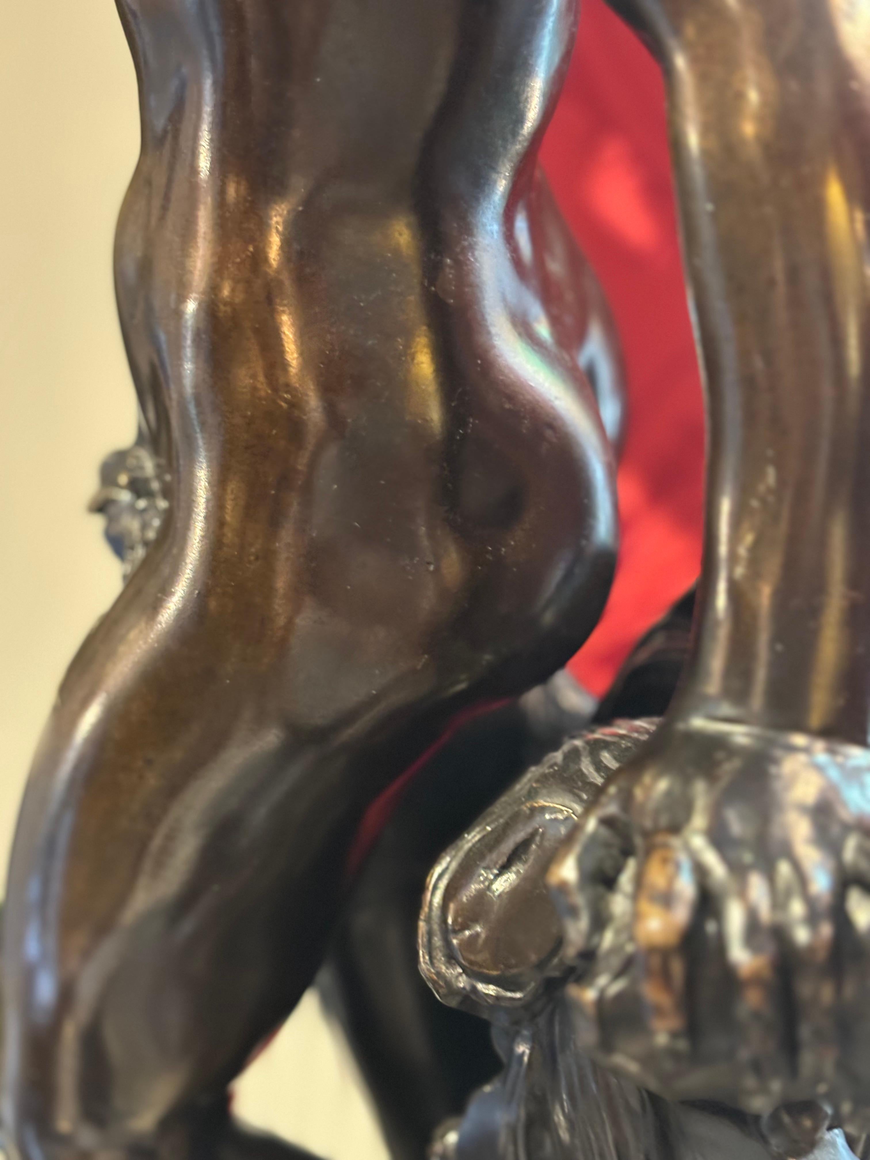 Estatua Alegórica de Bronce Patinado de la Diosa del Vino Bacante en venta 11