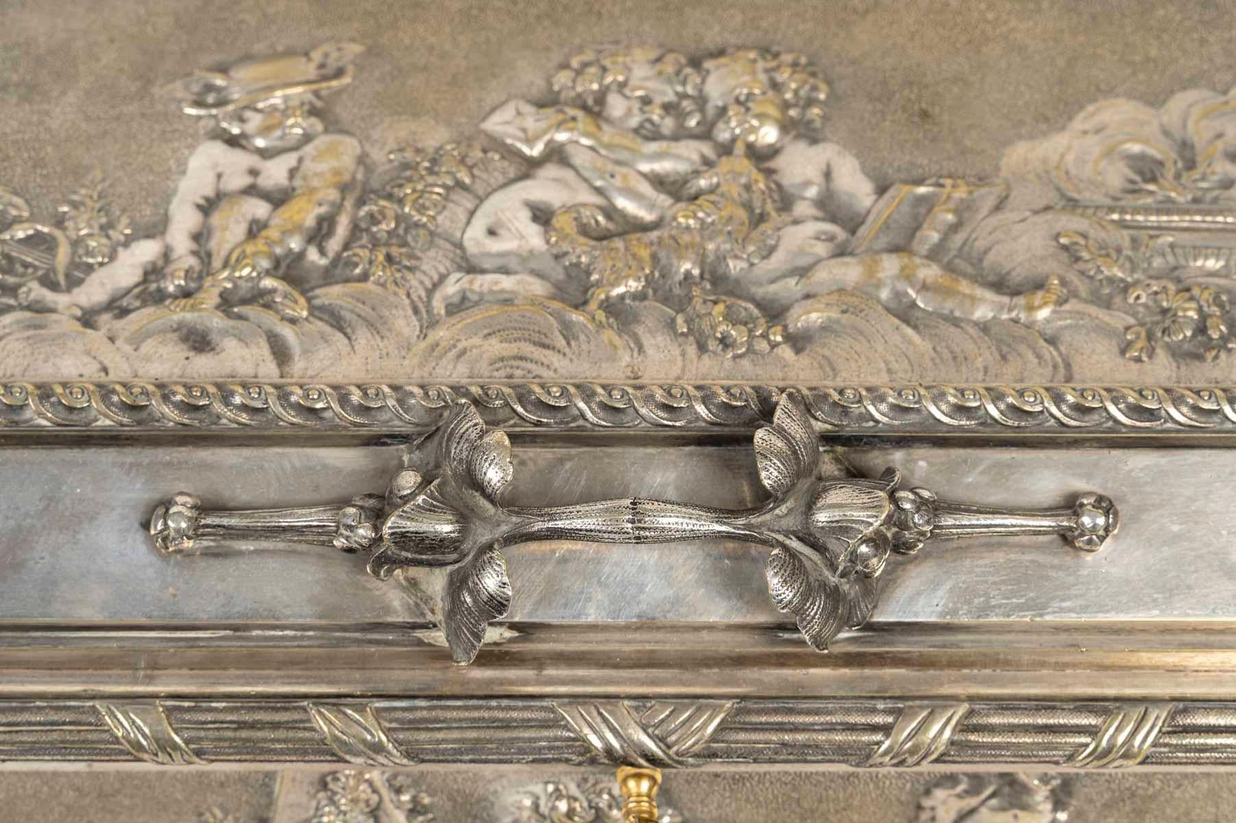 Alegorías del Arte, Gran joyero francés del siglo XIX según clodión en Bueno estado para la venta en Saint-Ouen, FR