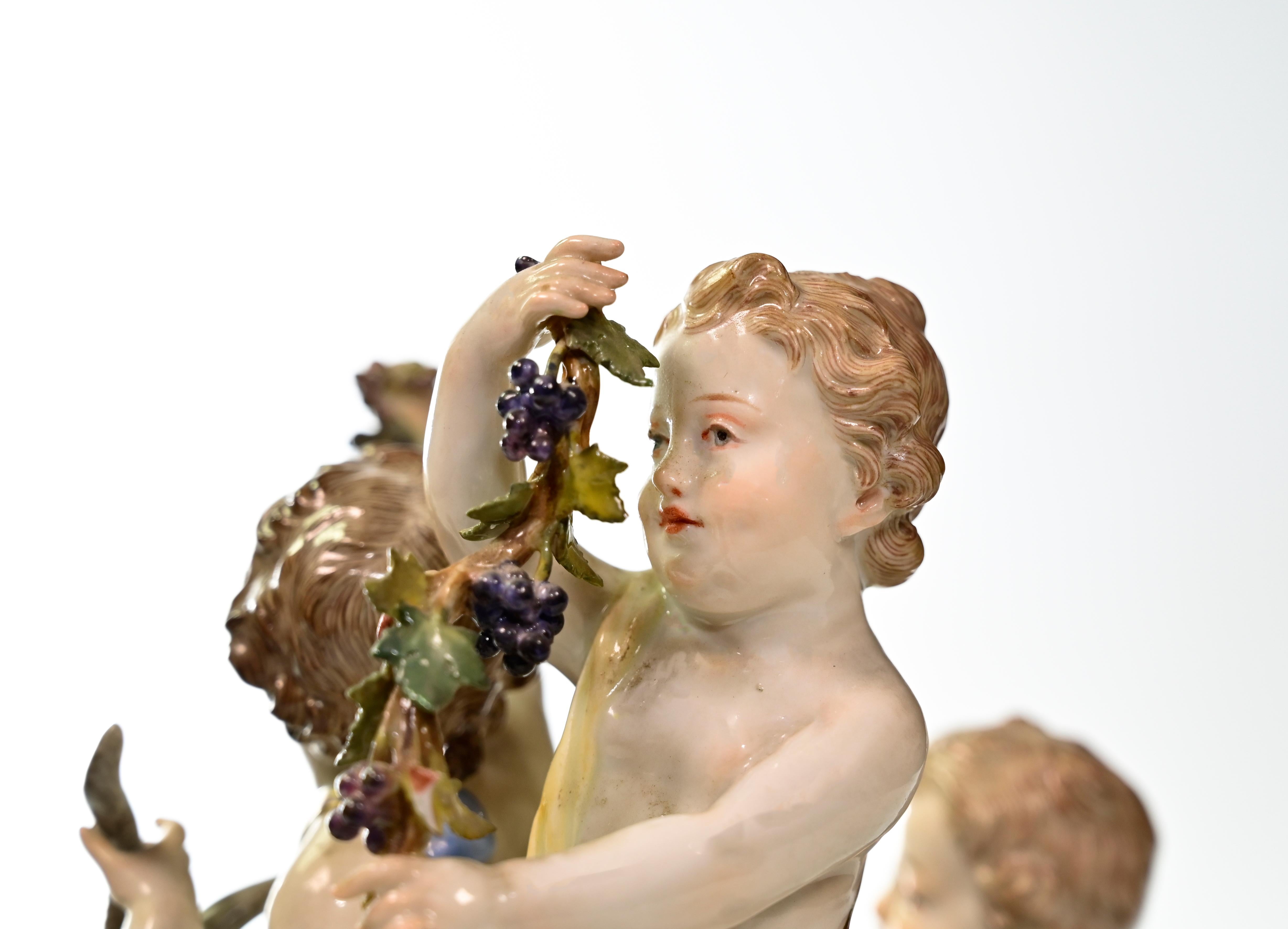 XX secolo Allegory of Autumn - Porcelain Set by Meissen in vendita