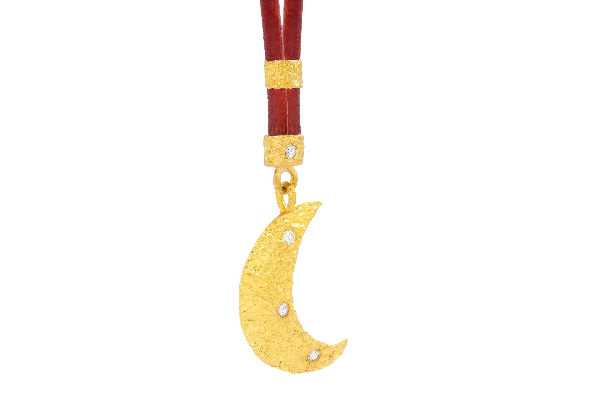 Artigiano Ciondolo Allegra Crescent Moon in oro 22k, Tagili in vendita
