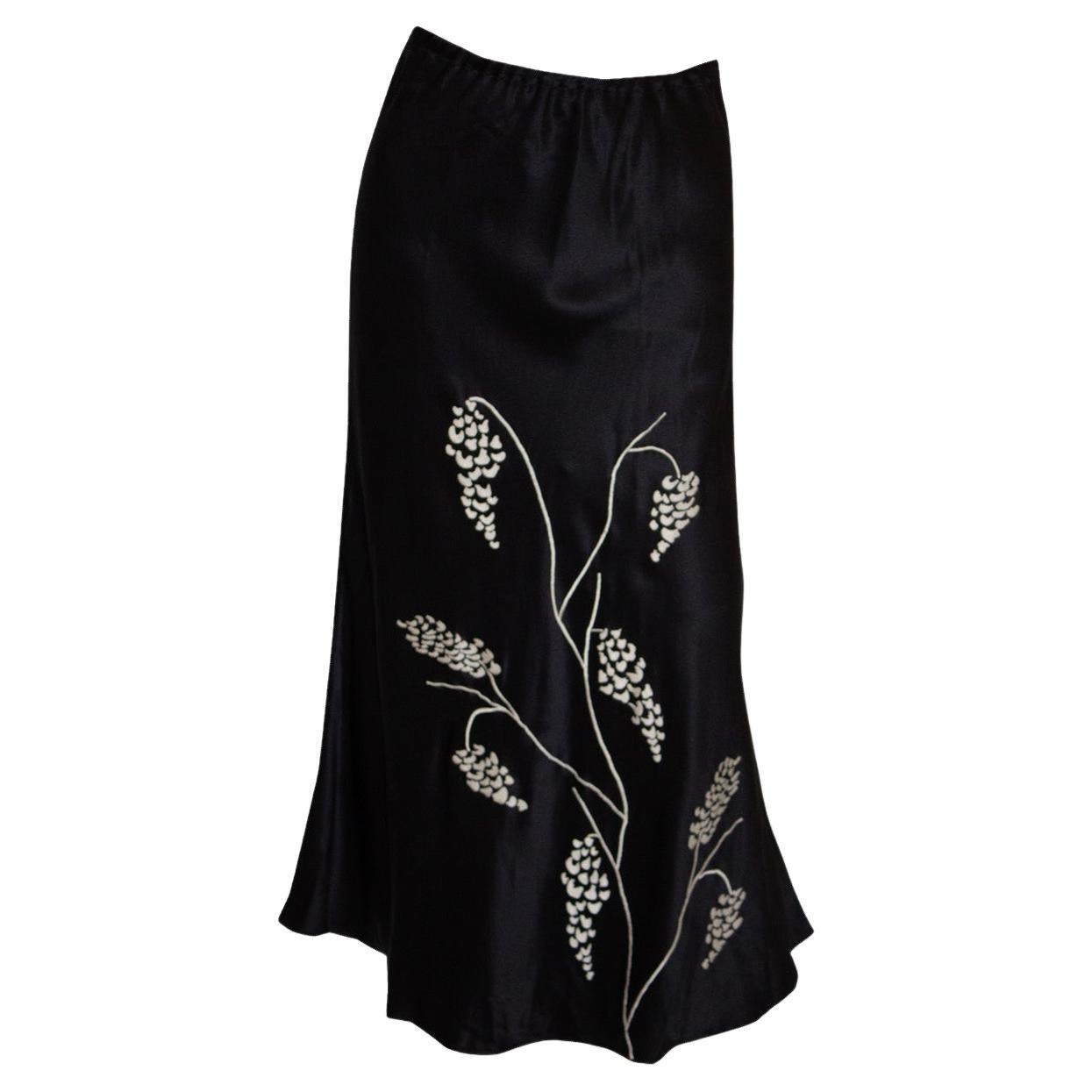 Jupe en soie noire à merveilleuses broderies Allegra Hicks
