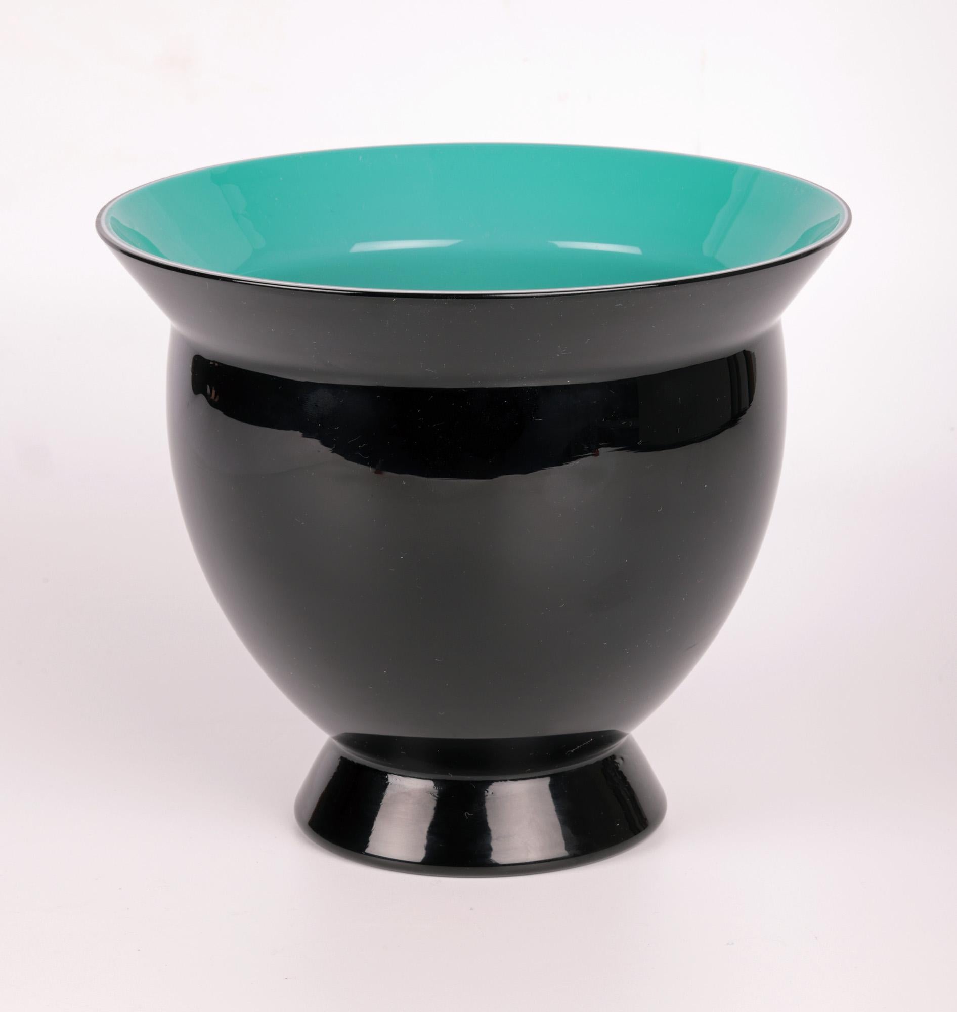 Allessandro Mendini Venini Cased Black & Green Art Glass Vase For Sale 3