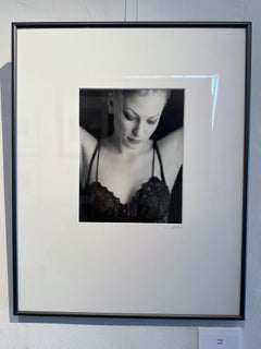 Angel - Girl in Black Bra