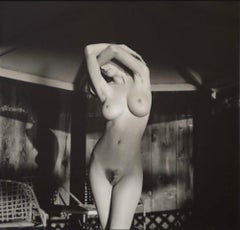 Criss X, nackte Frau, stehend. Big Sur, Kalifornien
