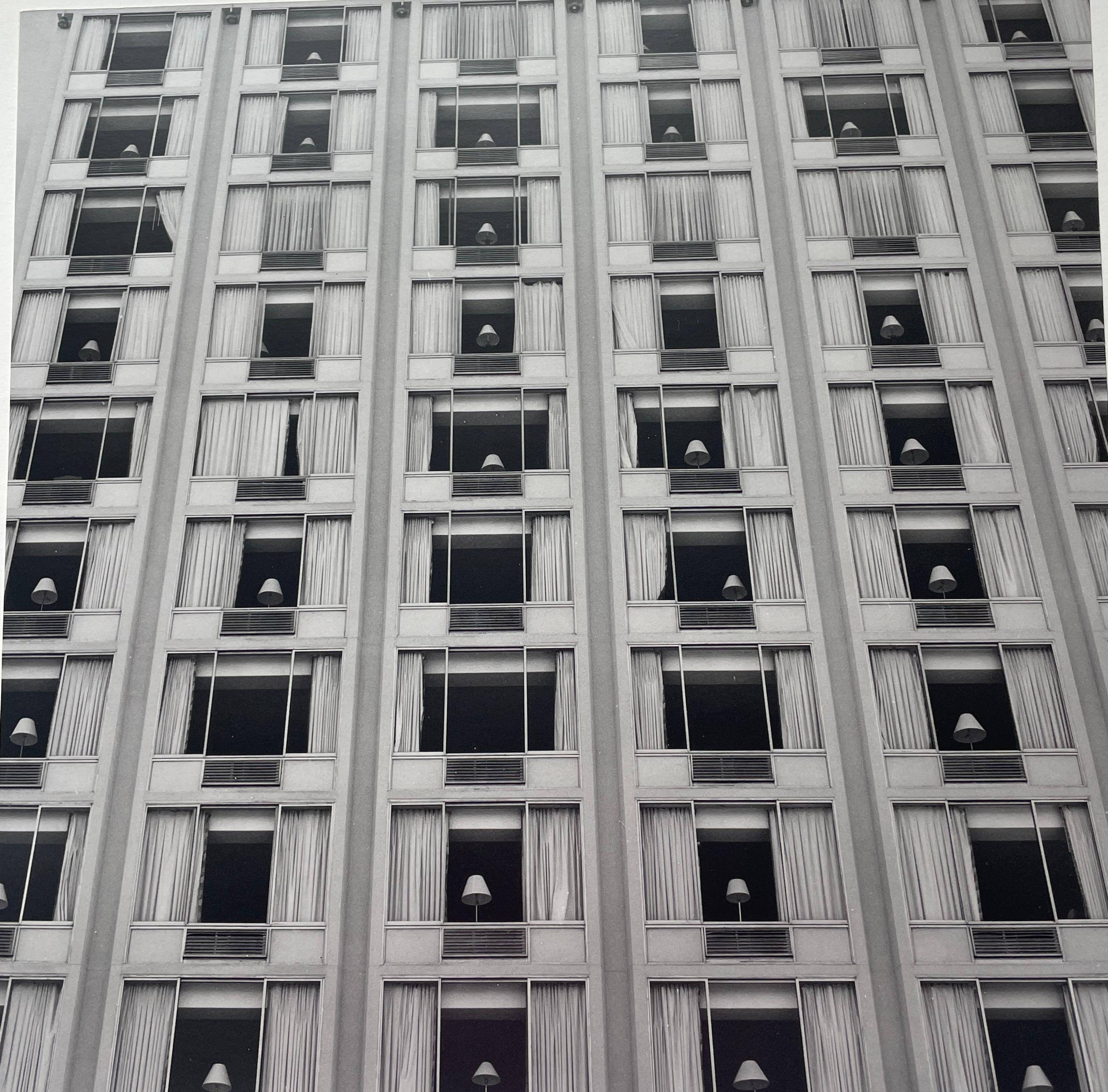 Alli Wood Black and White Photograph – Frisco, Hotel Windows & Lights San Francisco