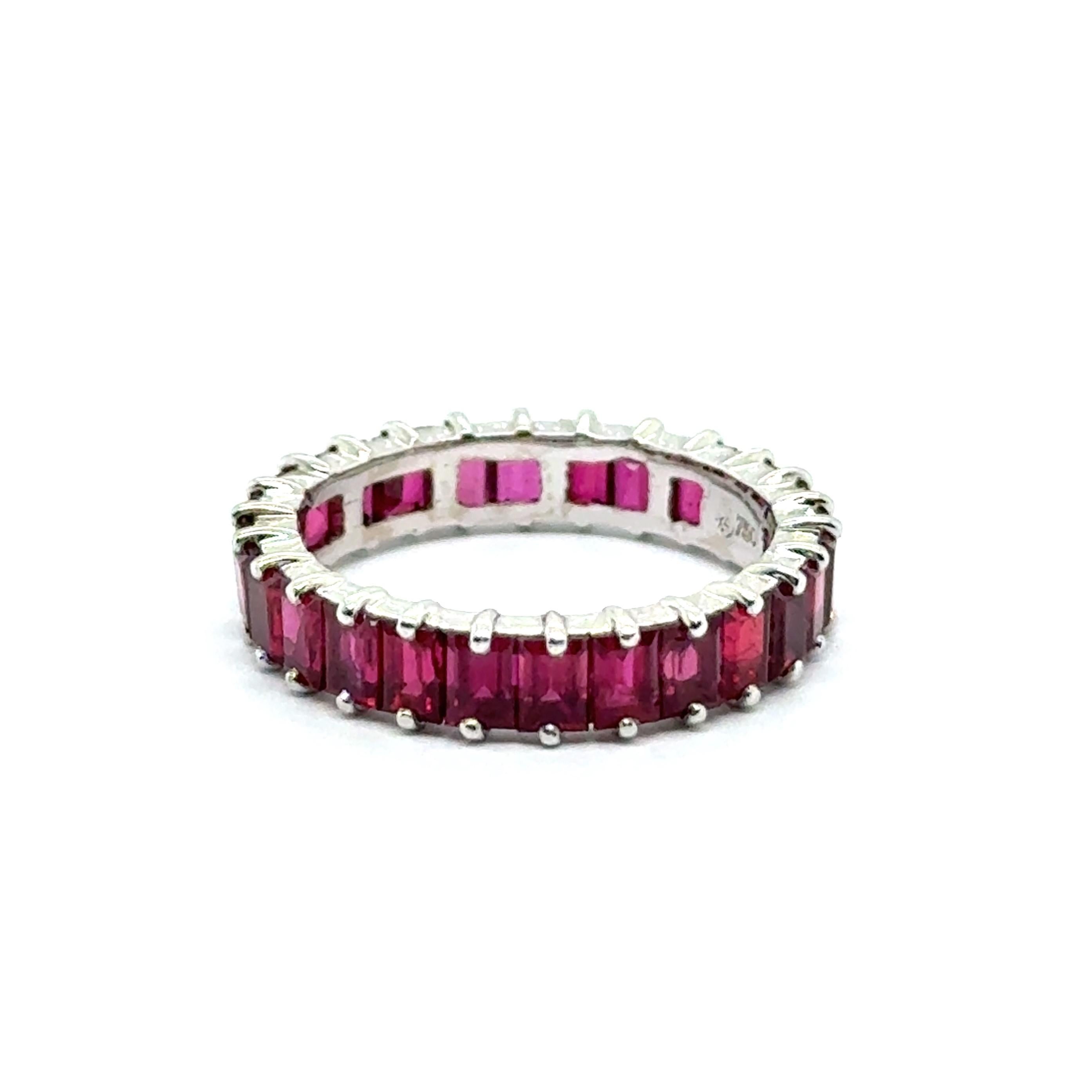 Alliance Ring with Rubies in 18 karat White Gold by Gübelin For Sale 1