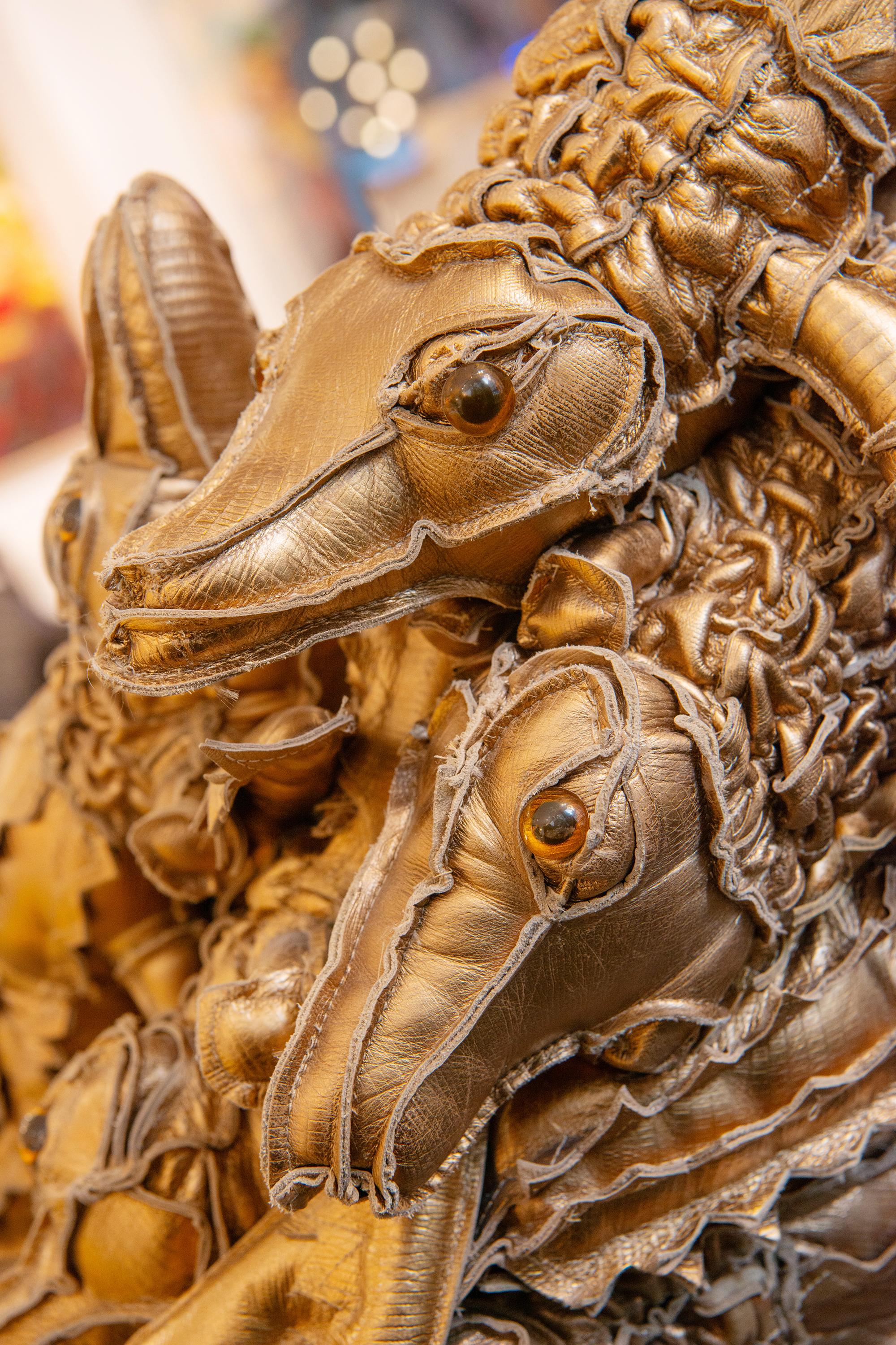 Fauteuil Campana Brothers en or en forme d'alligator en vente 6