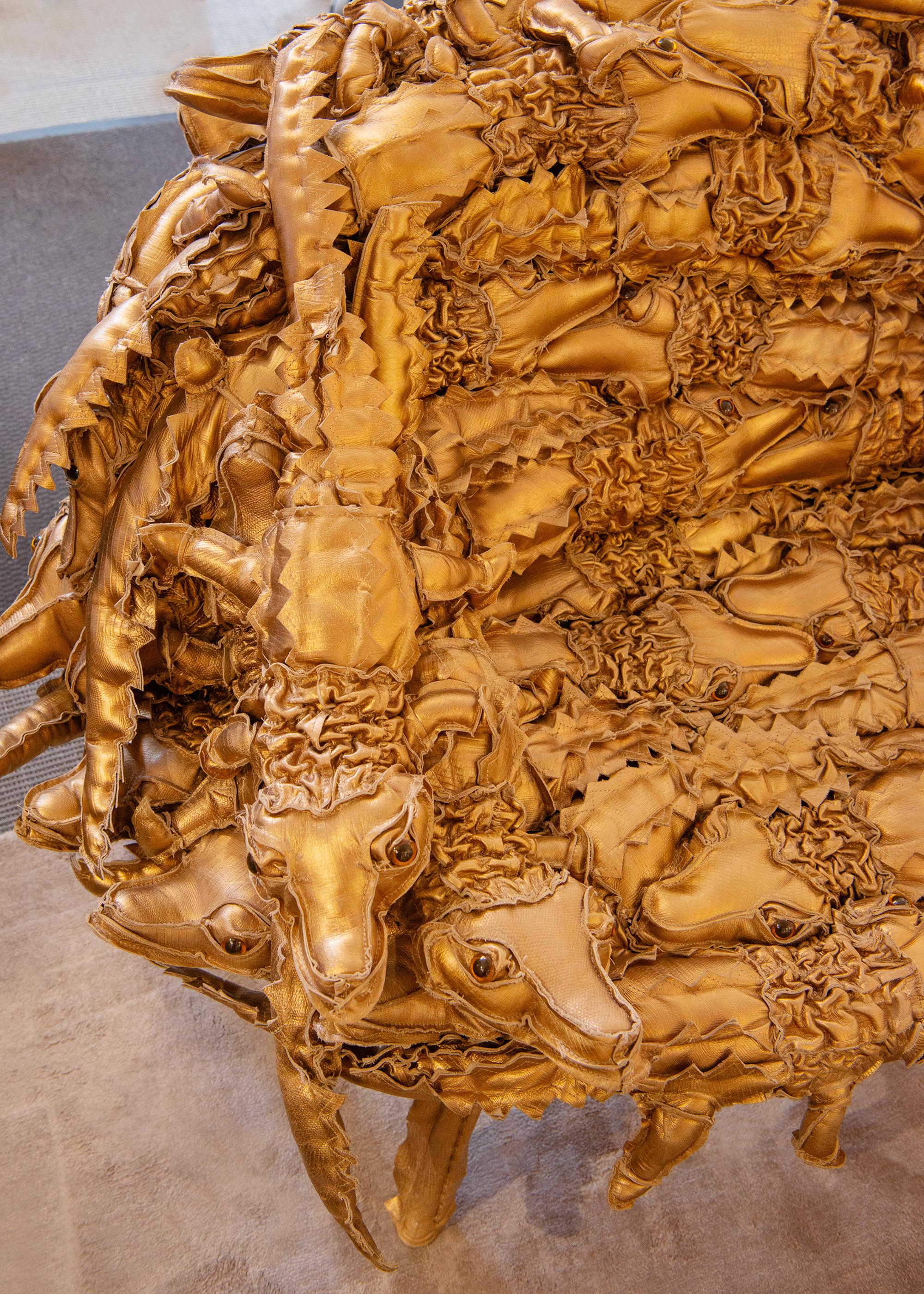 Fauteuil Campana Brothers en or en forme d'alligator en vente 2