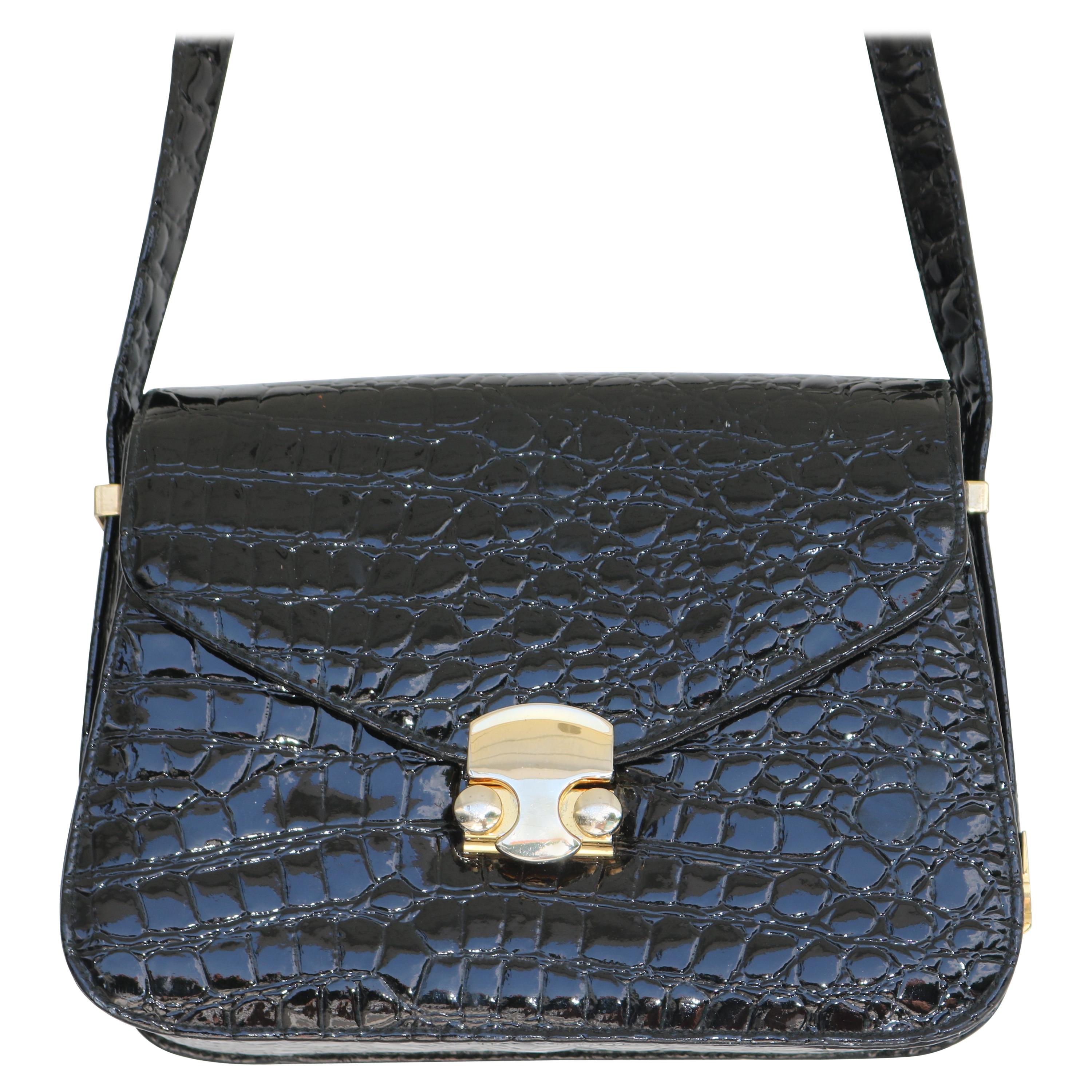 Alligator Leather Gold Shoulder Crossbody Handbag-circa 1980s-Gucci Style For Sale