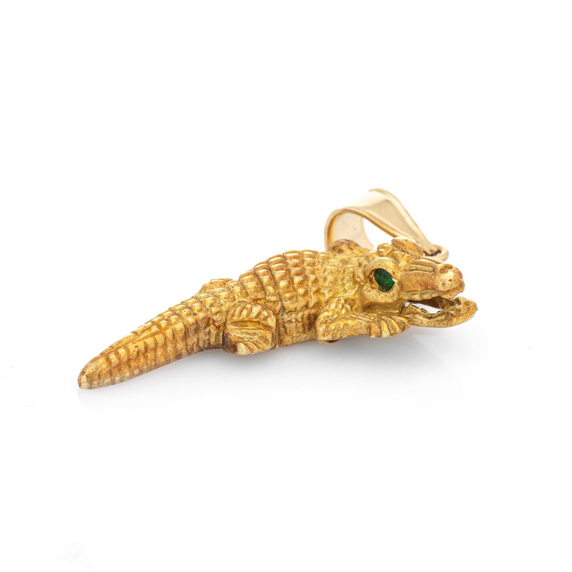 Modern Alligator Pendant Charm Estate 18k Yellow Gold Emerald Eyes Fine Jewelry For Sale