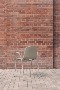 Chaise de bureau en polyéthylène ALLin 4020 de LOOPE, pour une utilisation en extérieur