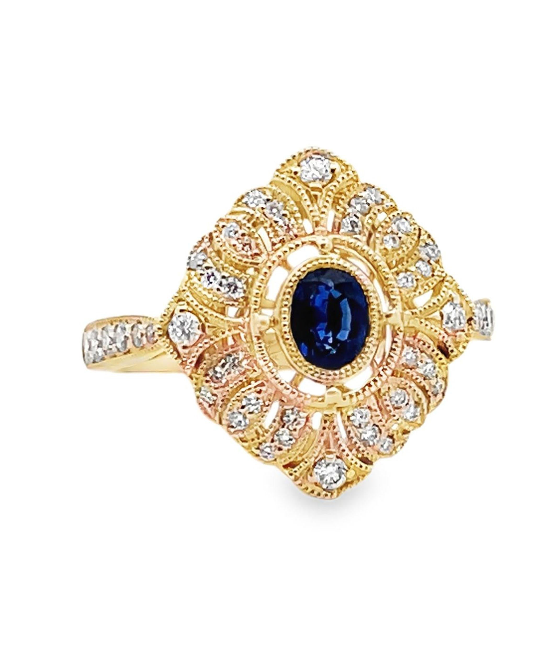 Taille ronde Allison Kaufman, bague mode en or jaune 14 carats avec saphir bleu et diamants en vente