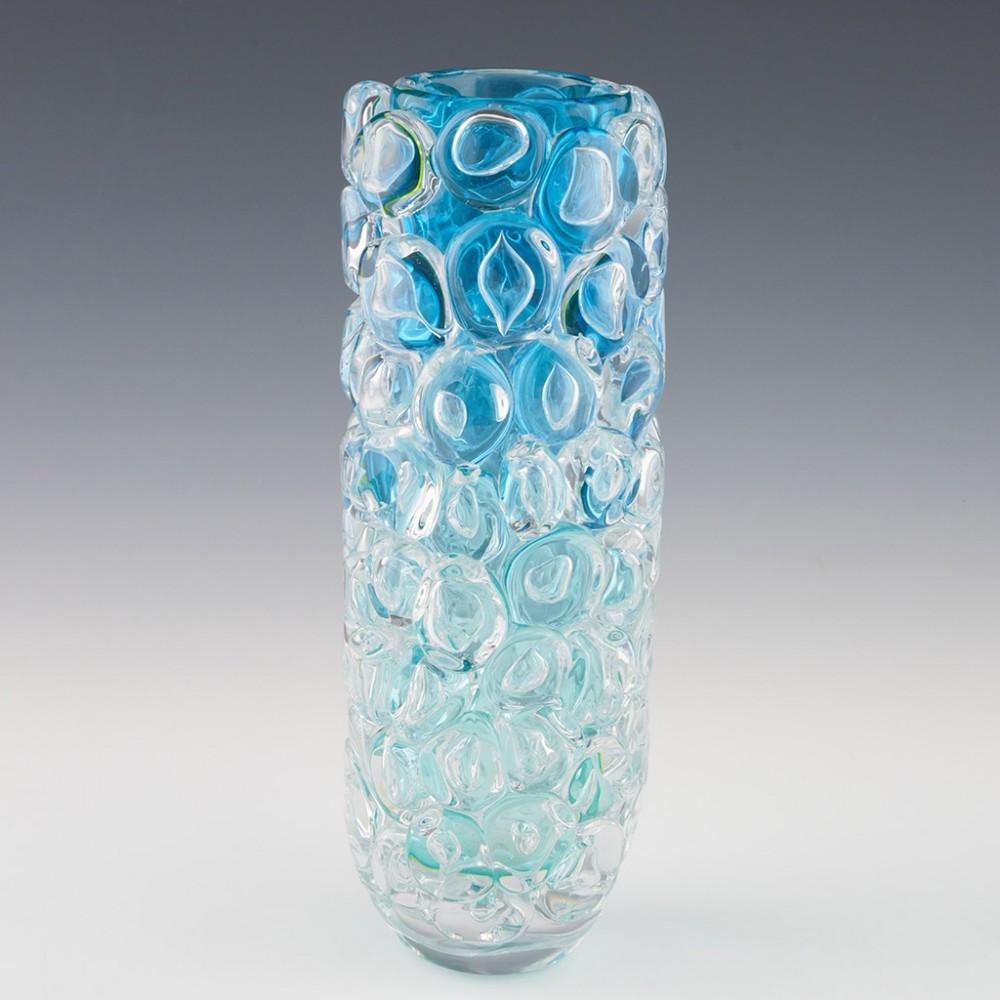 Zylindrische Vase 2023 von Allister Malcolm, Leuchtend Aqua, Blasenwickelung, zylindrisch im Zustand „Neu“ im Angebot in Tunbridge Wells, GB