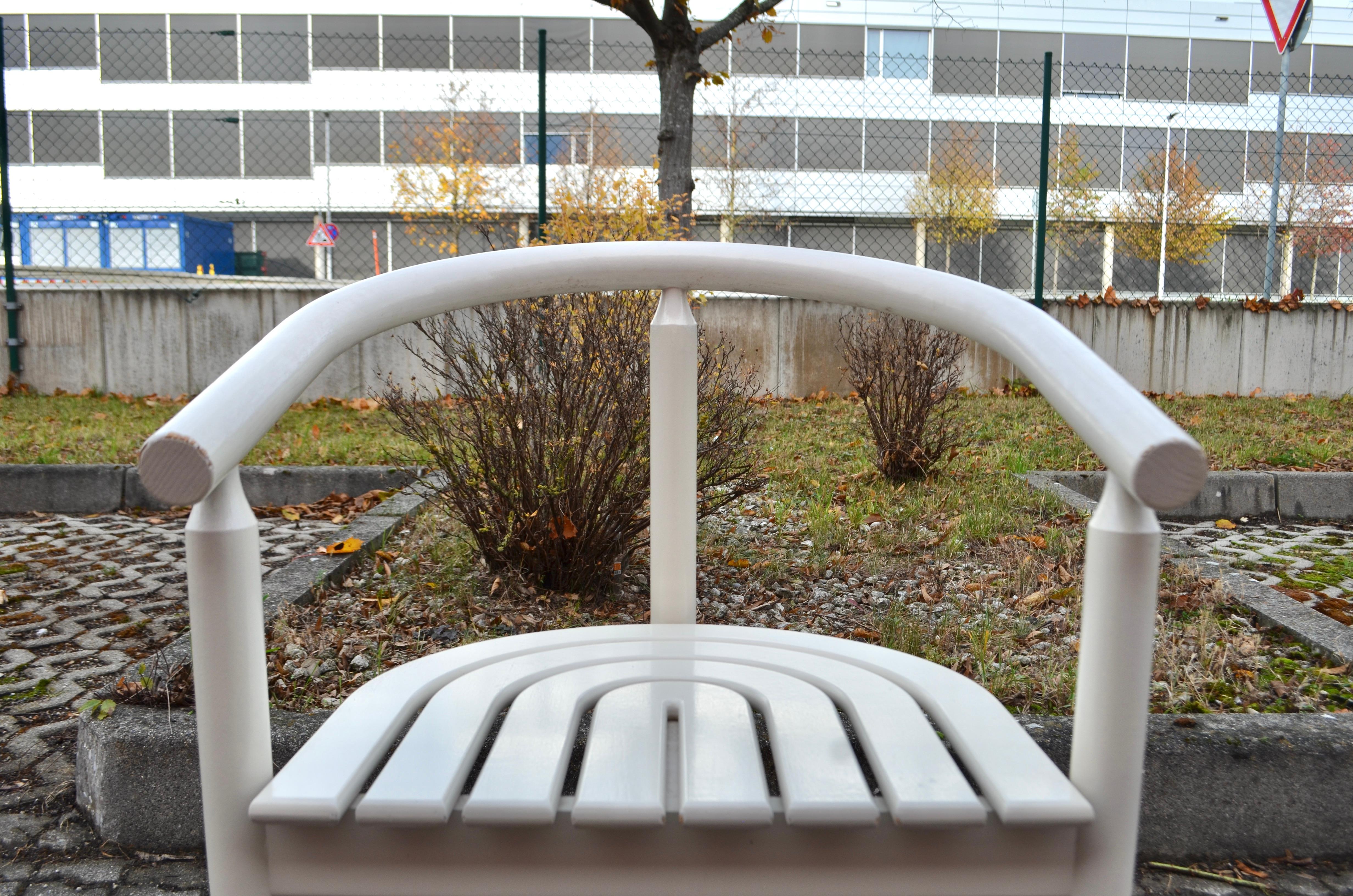 Allmilmö White Bentwood Chair Set of 3 en vente 9
