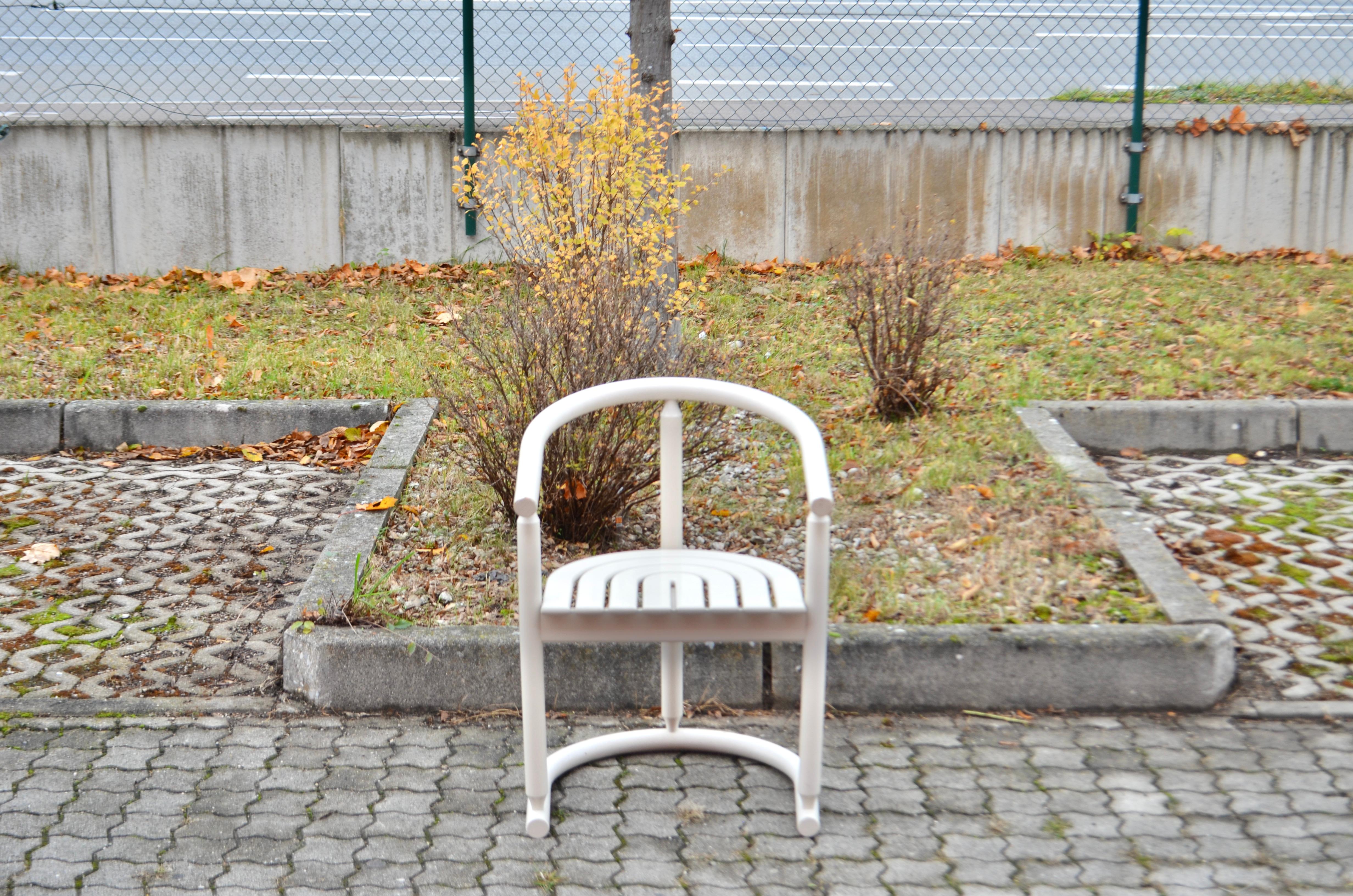Finlandais Allmilmö White Bentwood Chair Set of 3 en vente