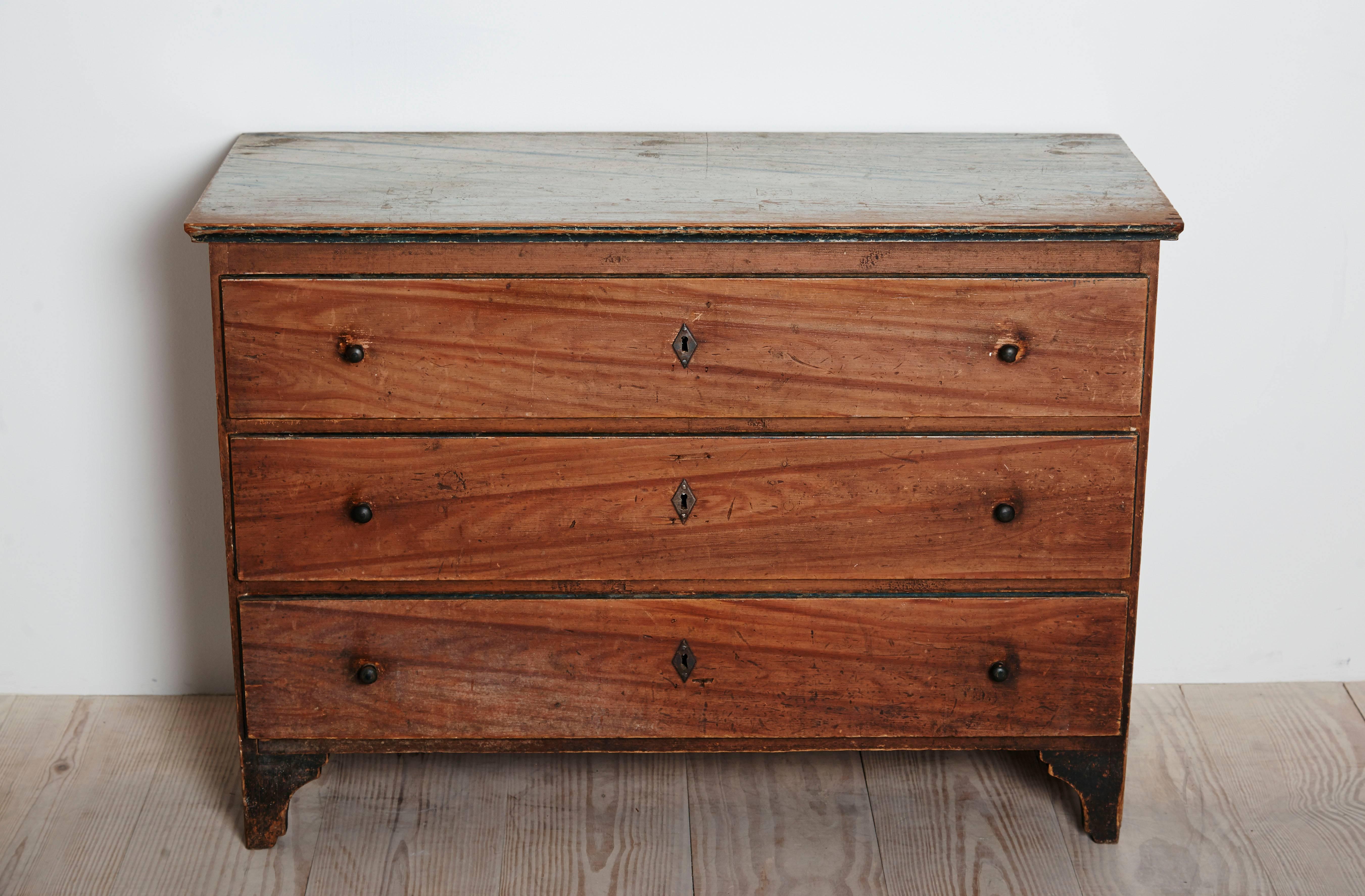 Pine Allmoge Commode with Faux Bois and Faux Marble Finish, Sweden, Dated 1842