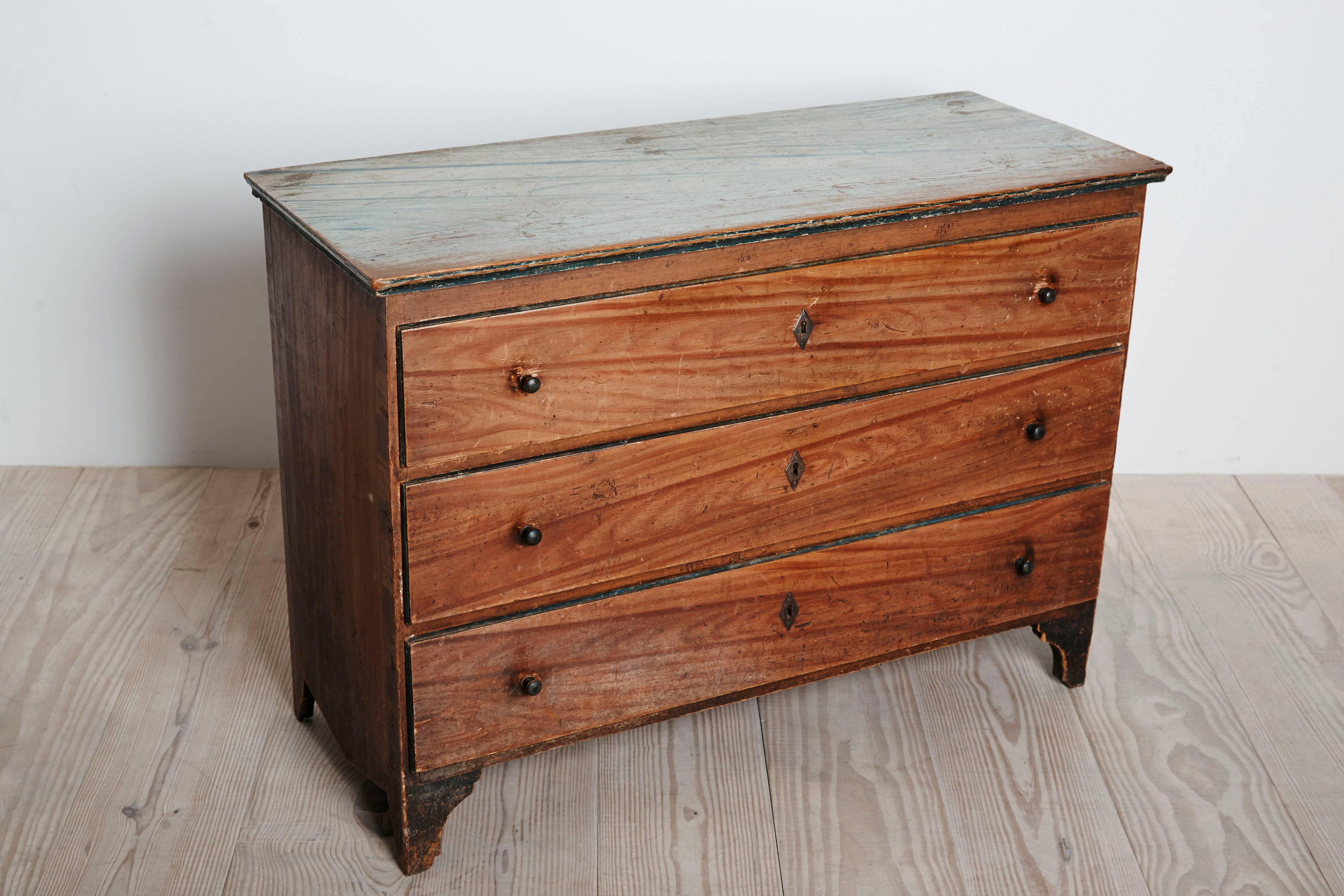 Allmoge Commode with Faux Bois and Faux Marble Finish, Sweden, Dated 1842 1