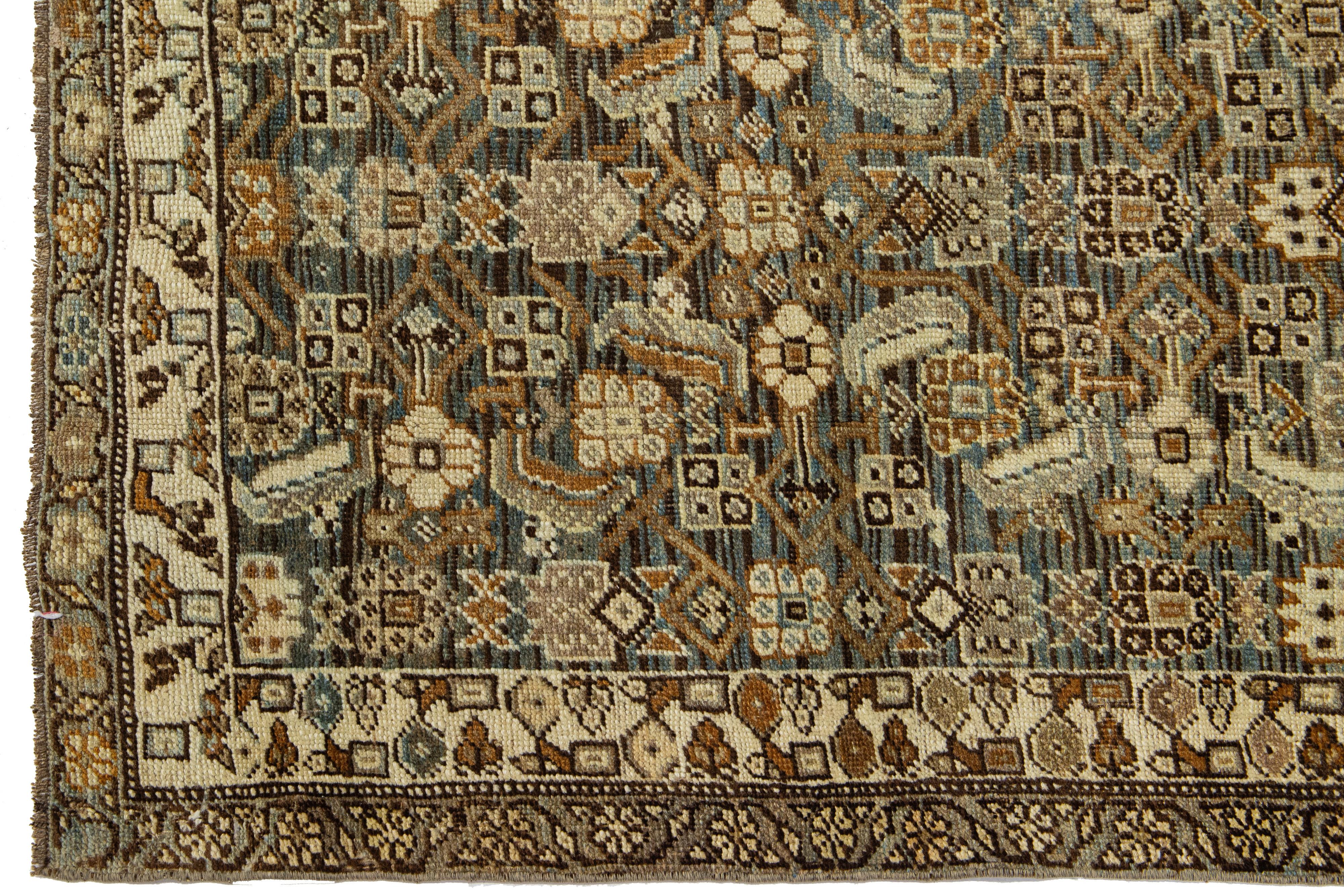 Allover Antike Persische Bidjar Handgefertigte Wolle Läufer In Brown Und Blau (20. Jahrhundert) im Angebot